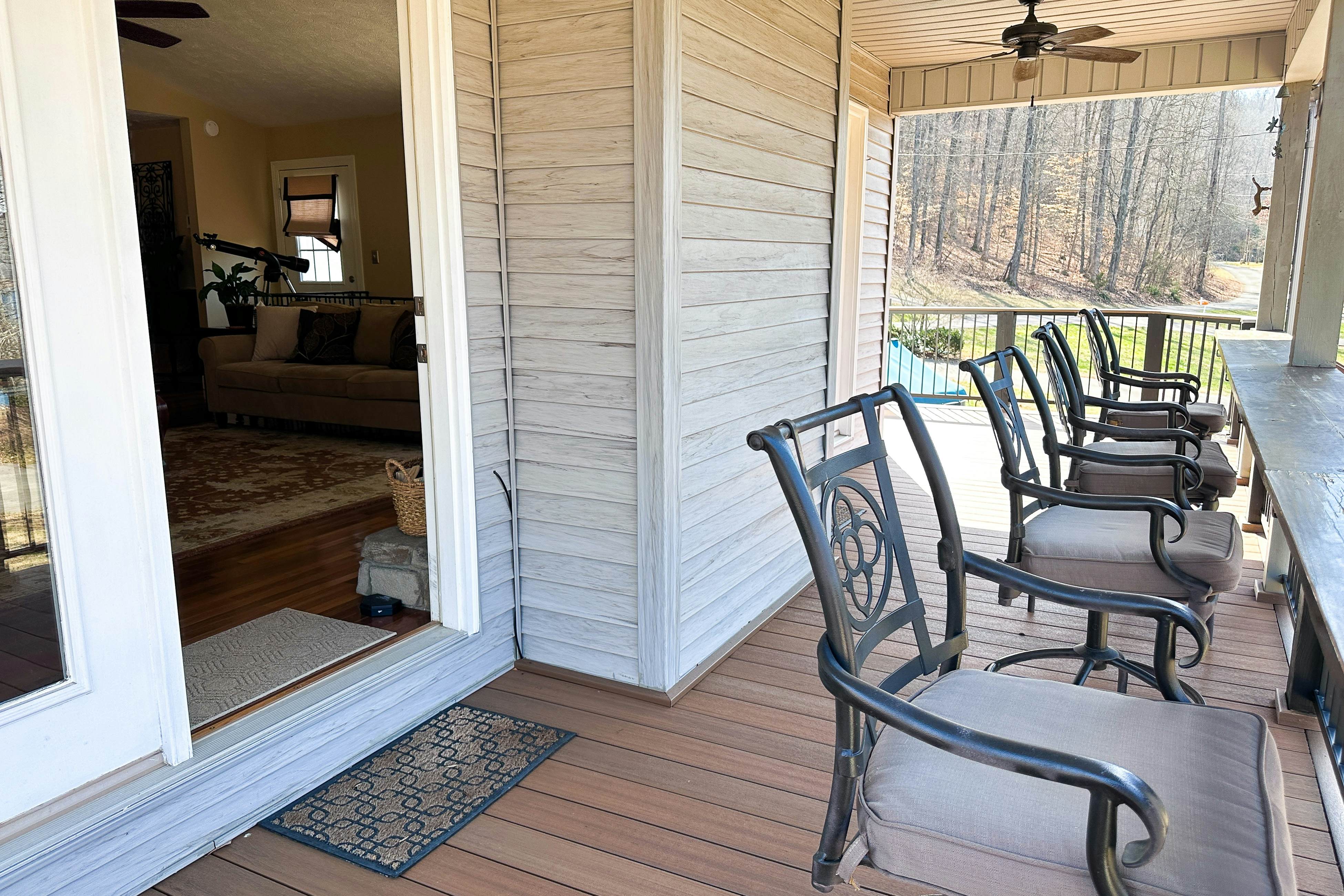 Waterfront living with private dock, private boat launch, kayaks & firepit