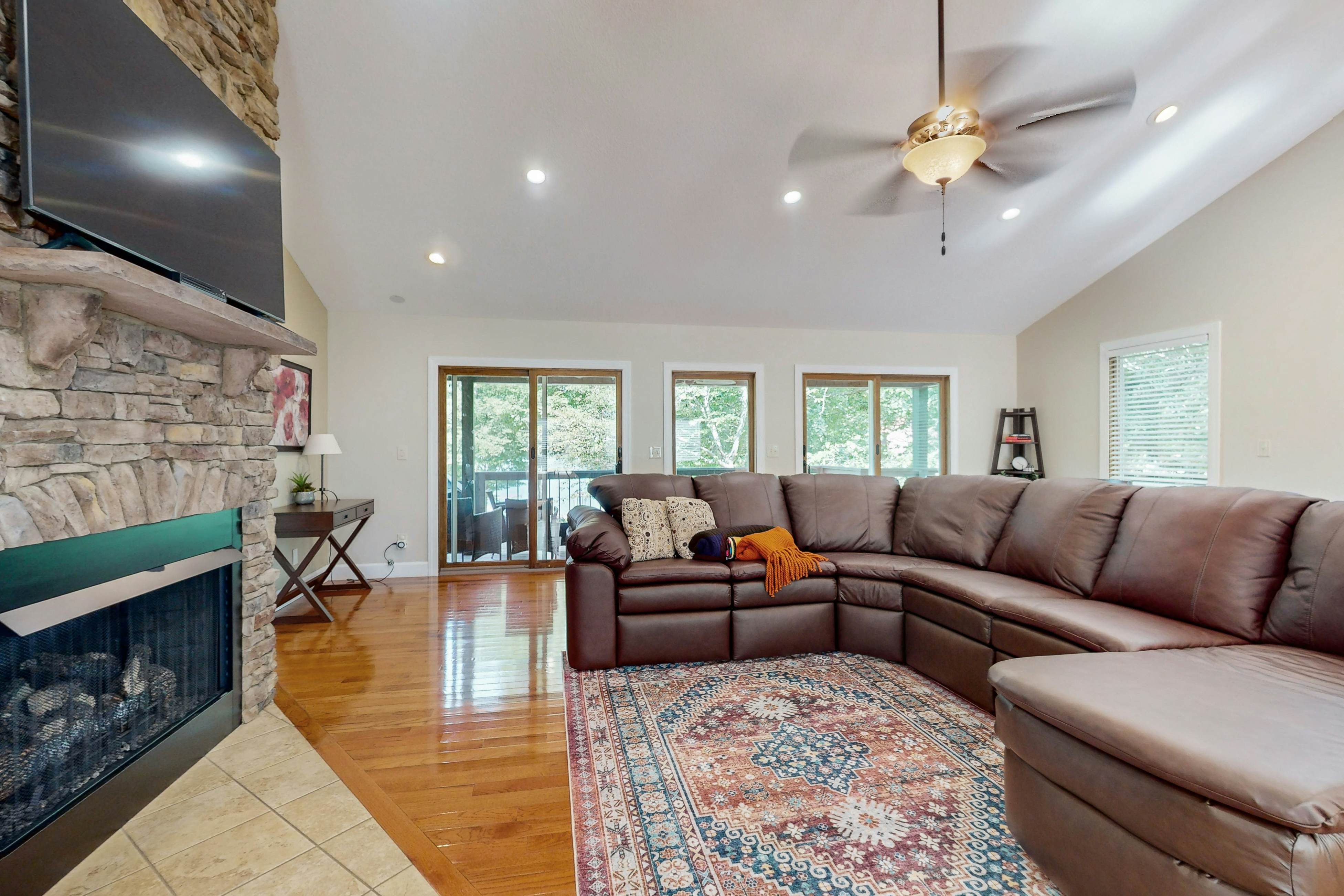 Lovely lakefront home with fire pit, fireplace, dock and gas grill