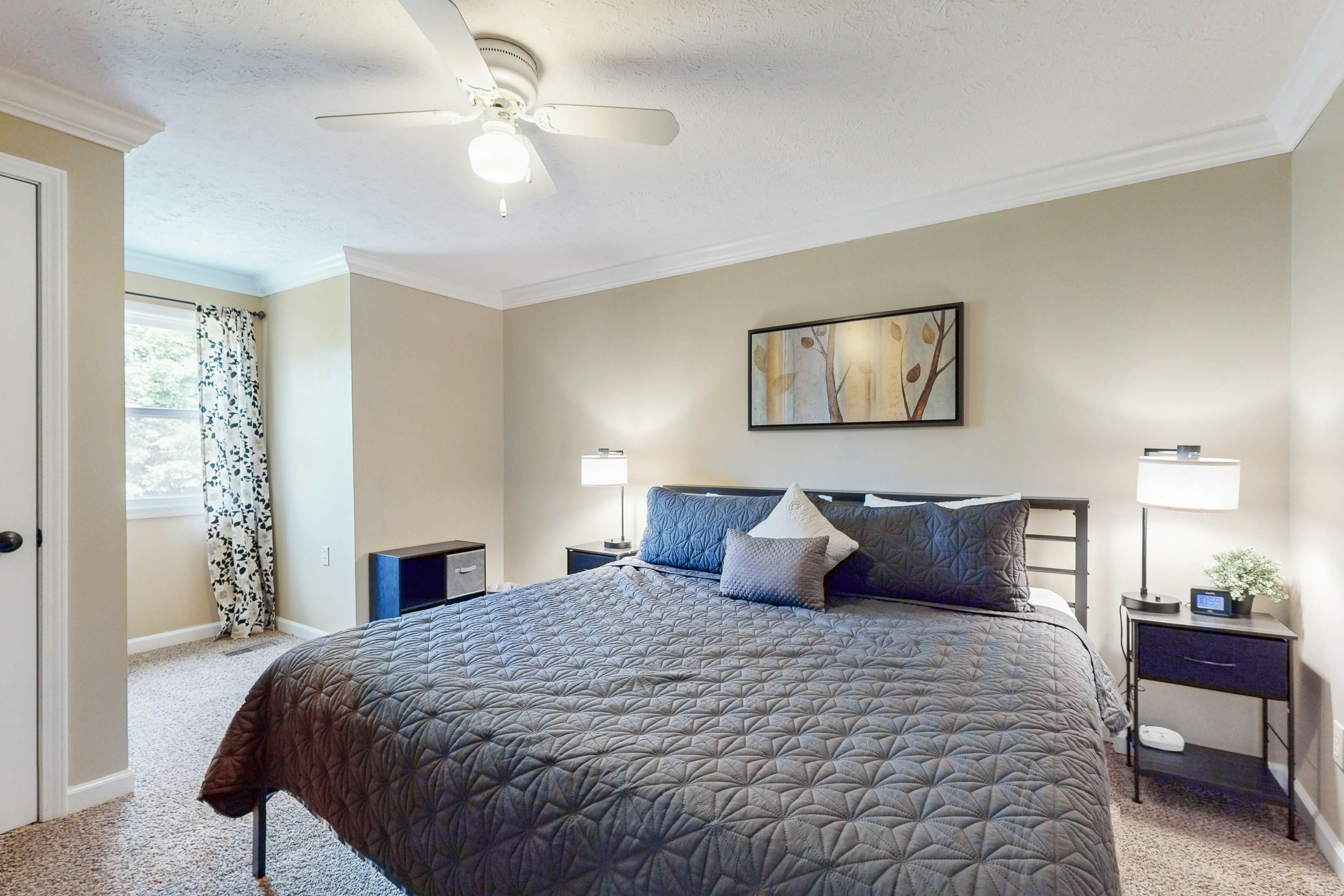 Lovely lakefront home with fire pit, fireplace, dock and gas grill