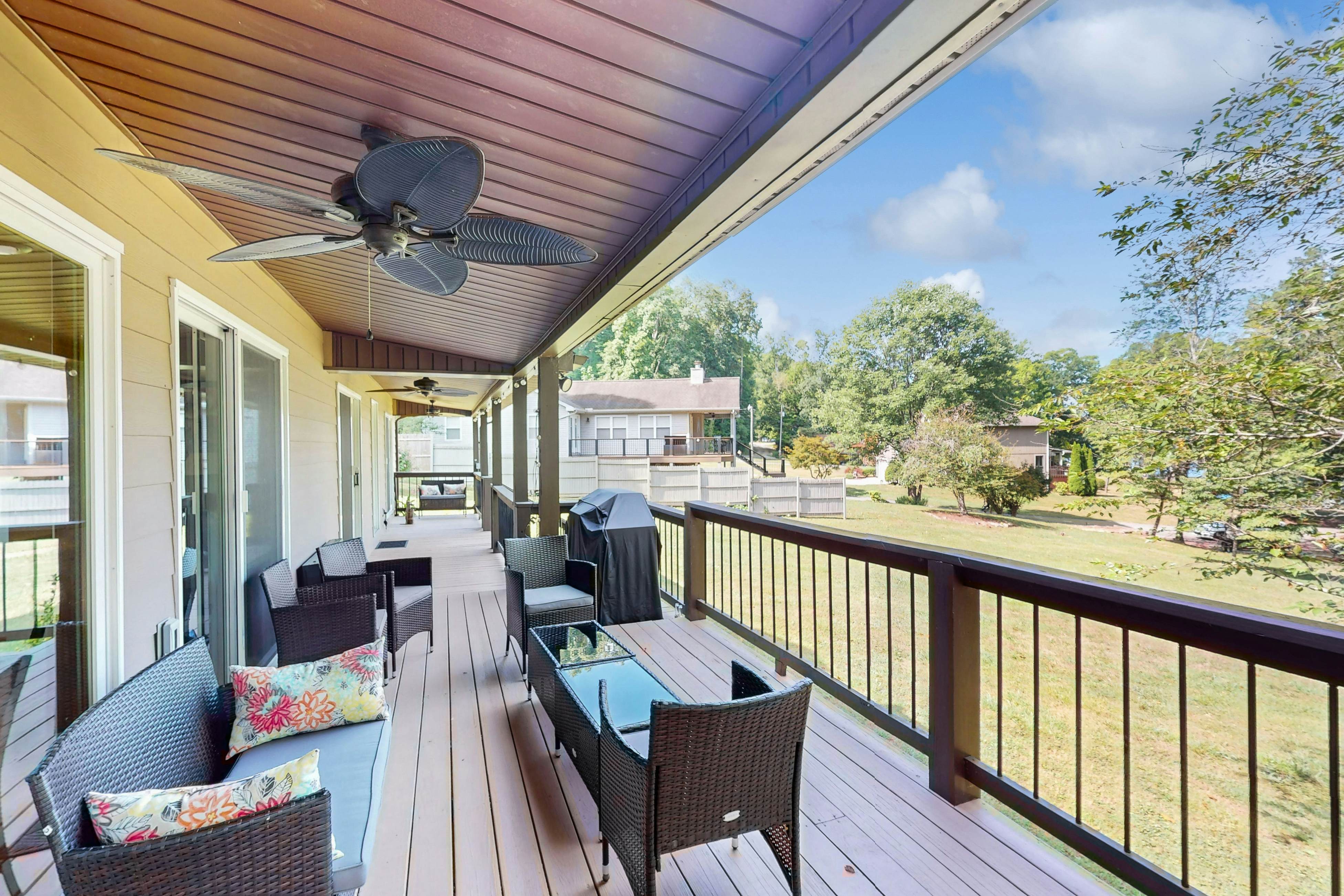 Lovely lakefront home with fire pit, fireplace, dock and gas grill