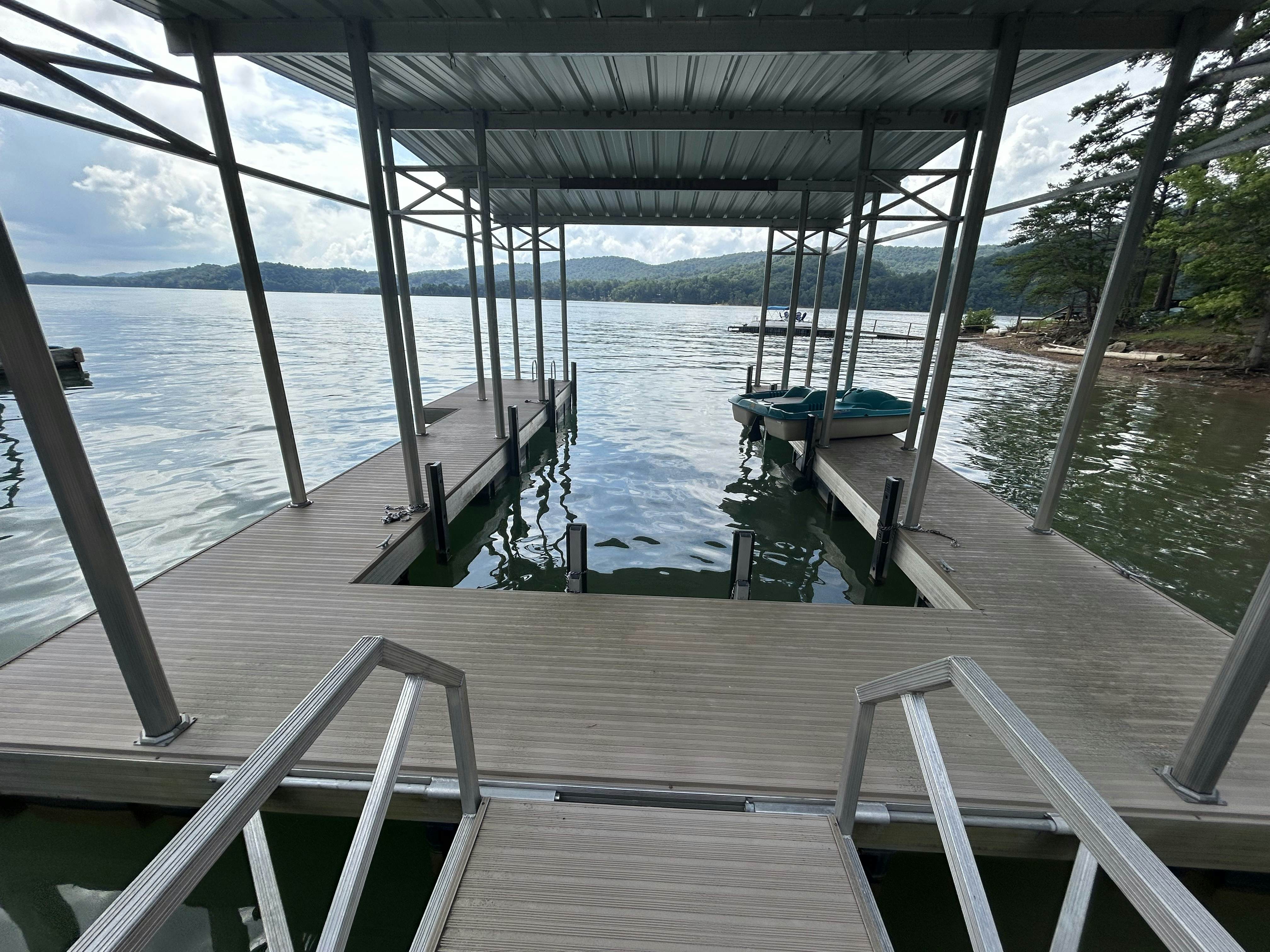 Lovely lakefront home with fire pit, fireplace, dock and gas grill
