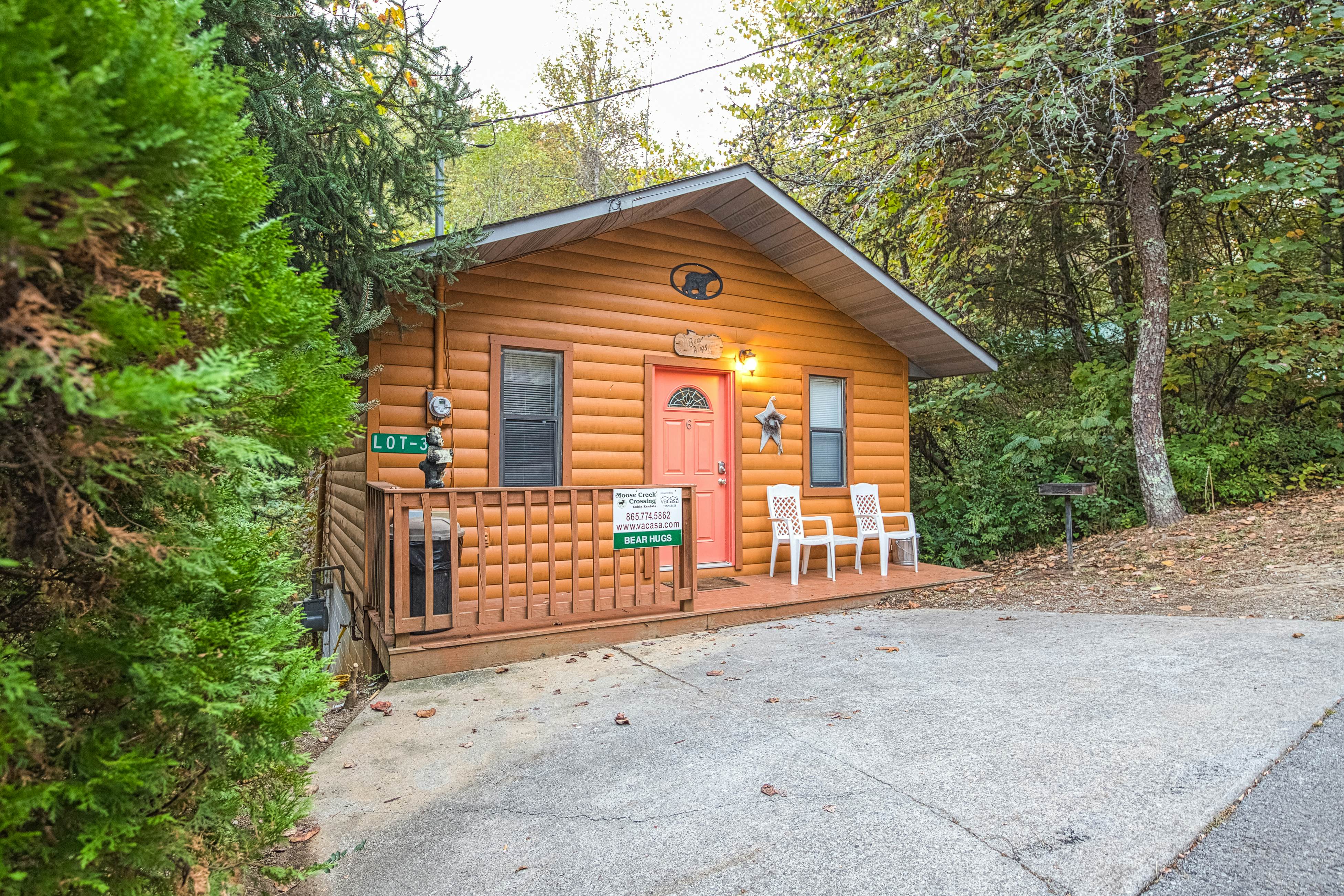 Cozy Hideaway in Sleepy Neighborhood - Free Attraction Tickets