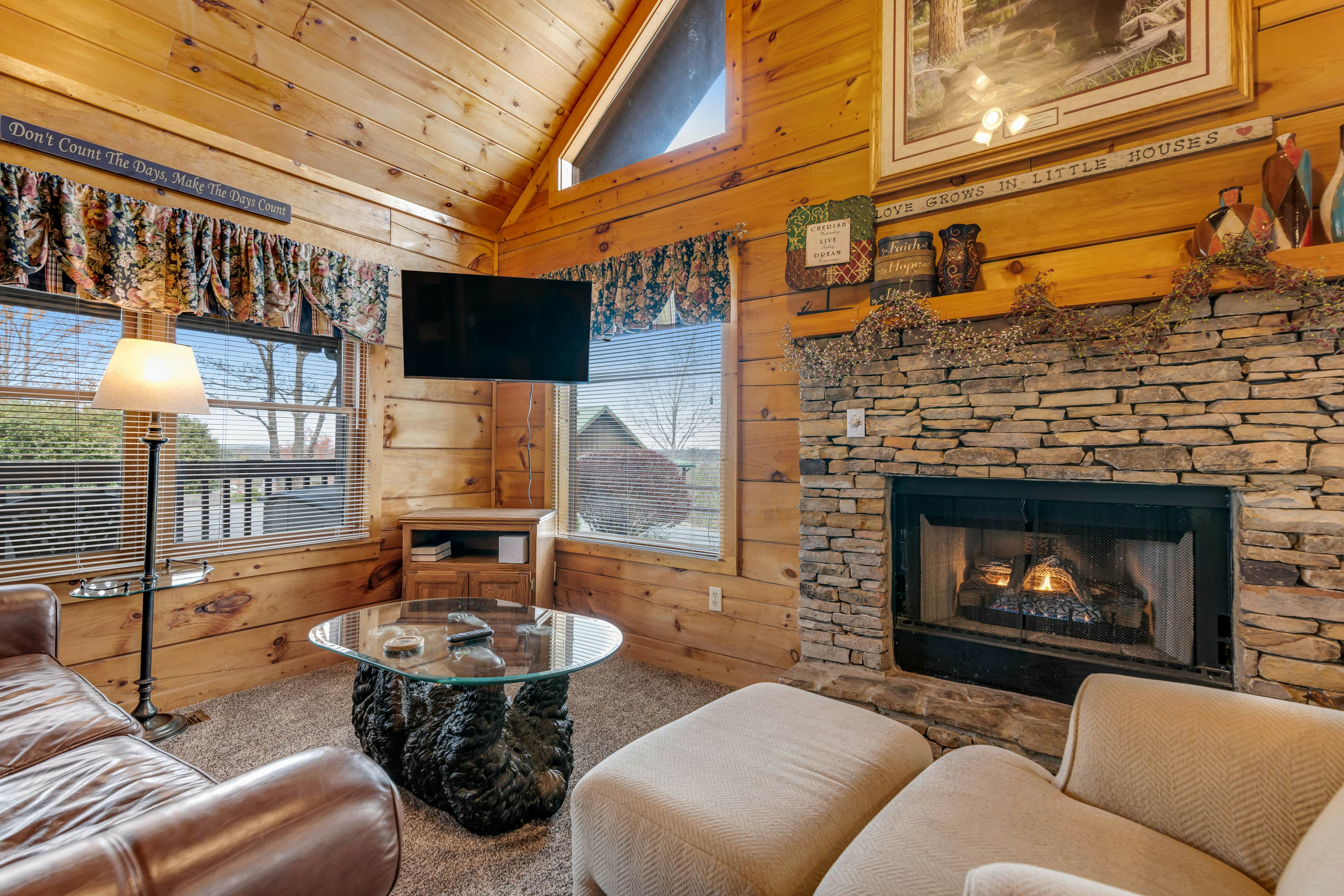 Quaint Cabin w/ Free Attraction Tickets, Hot Tub & Access to Seasonal  Pool