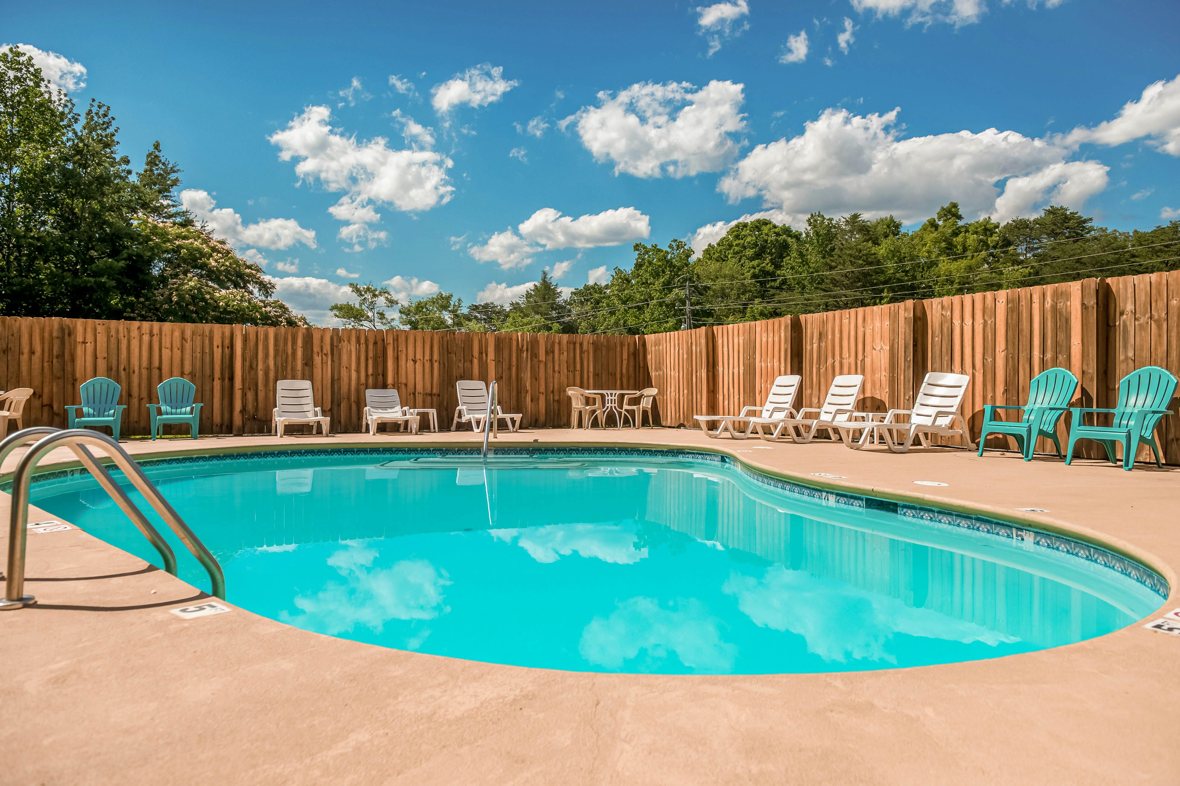 Quaint Cabin w/ Free Attraction Tickets, Hot Tub & Access to Seasonal  Pool