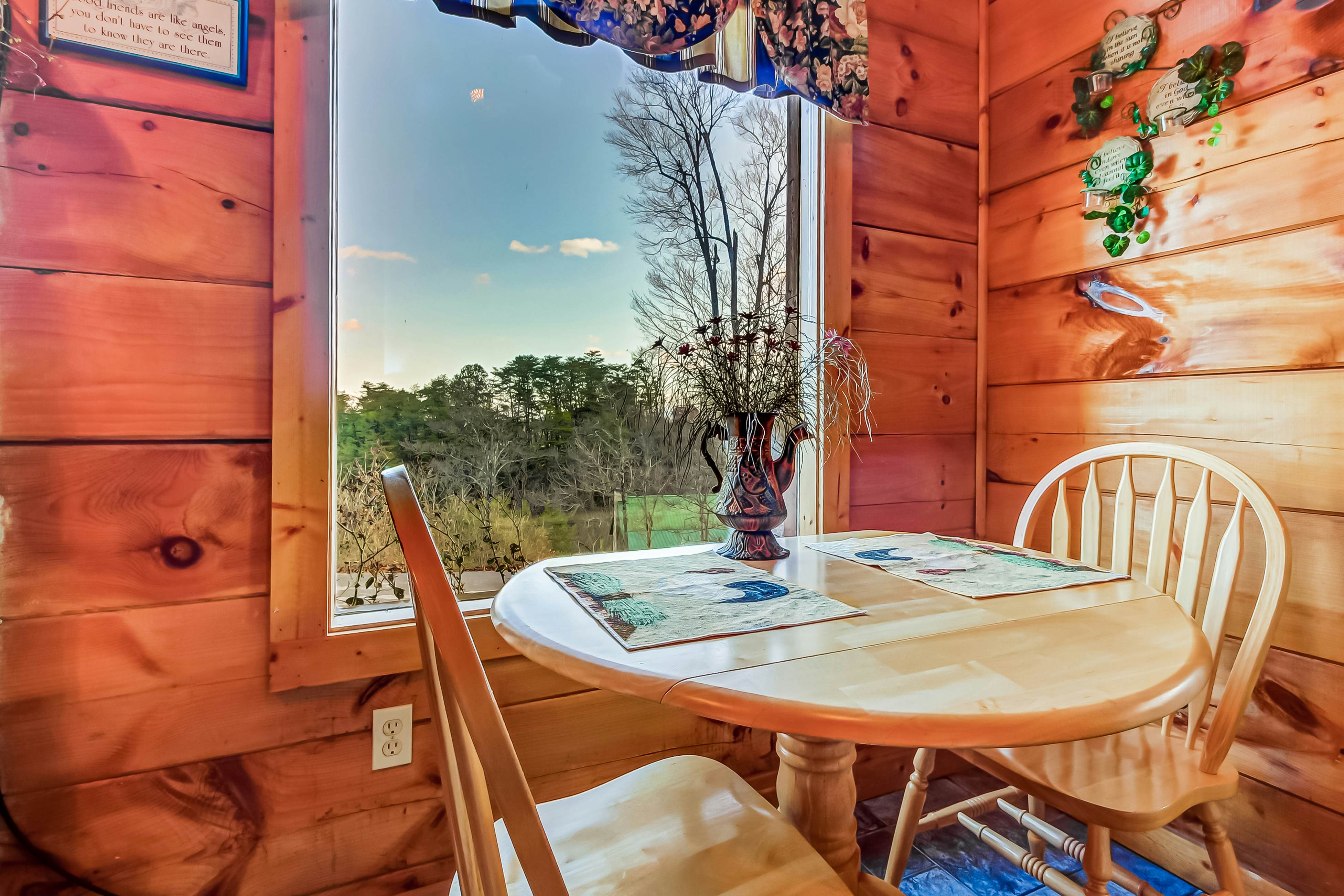 Quaint Cabin w/ Free Attraction Tickets, Hot Tub & Access to Seasonal  Pool
