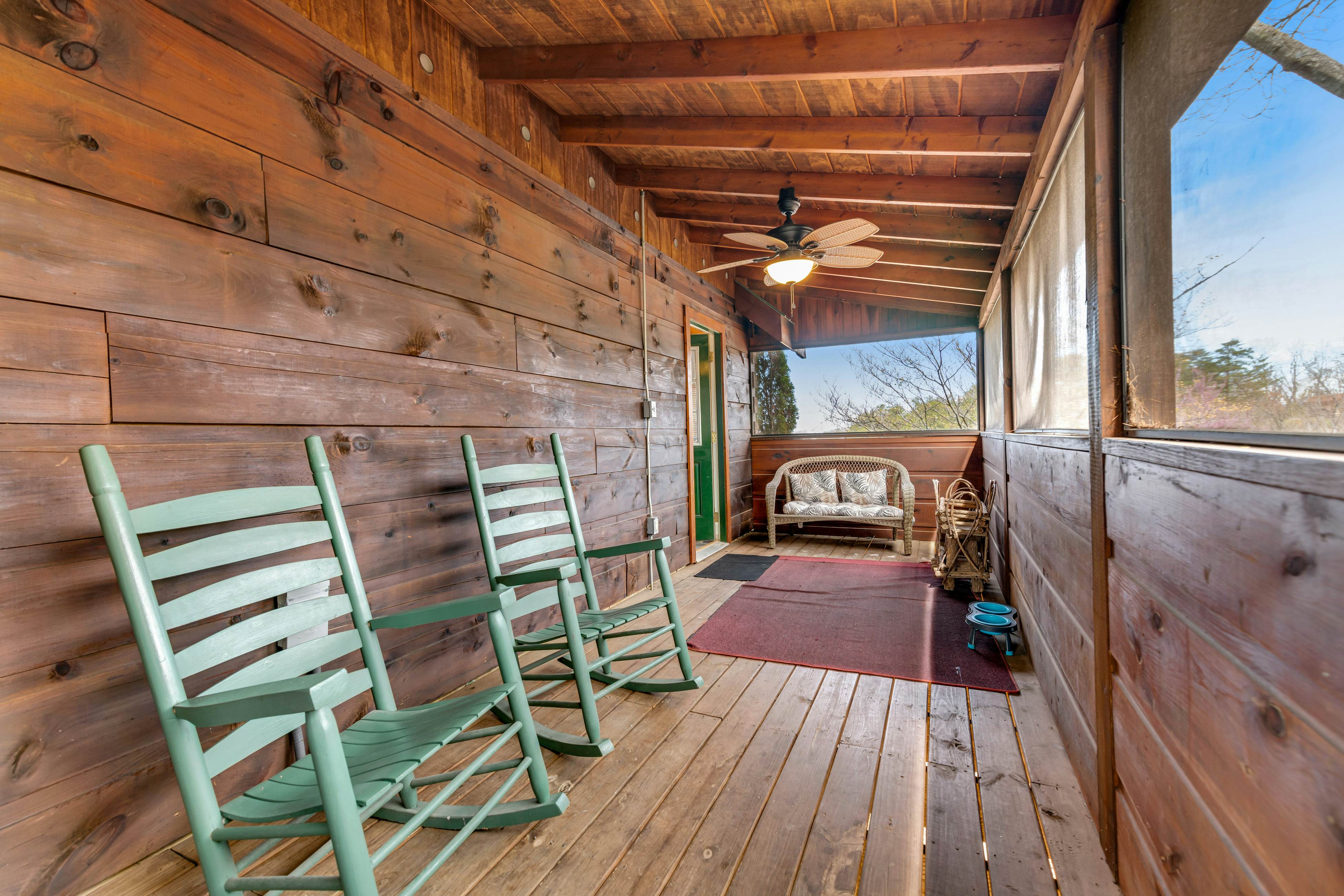 Quaint Cabin w/ Free Attraction Tickets, Hot Tub & Access to Seasonal  Pool