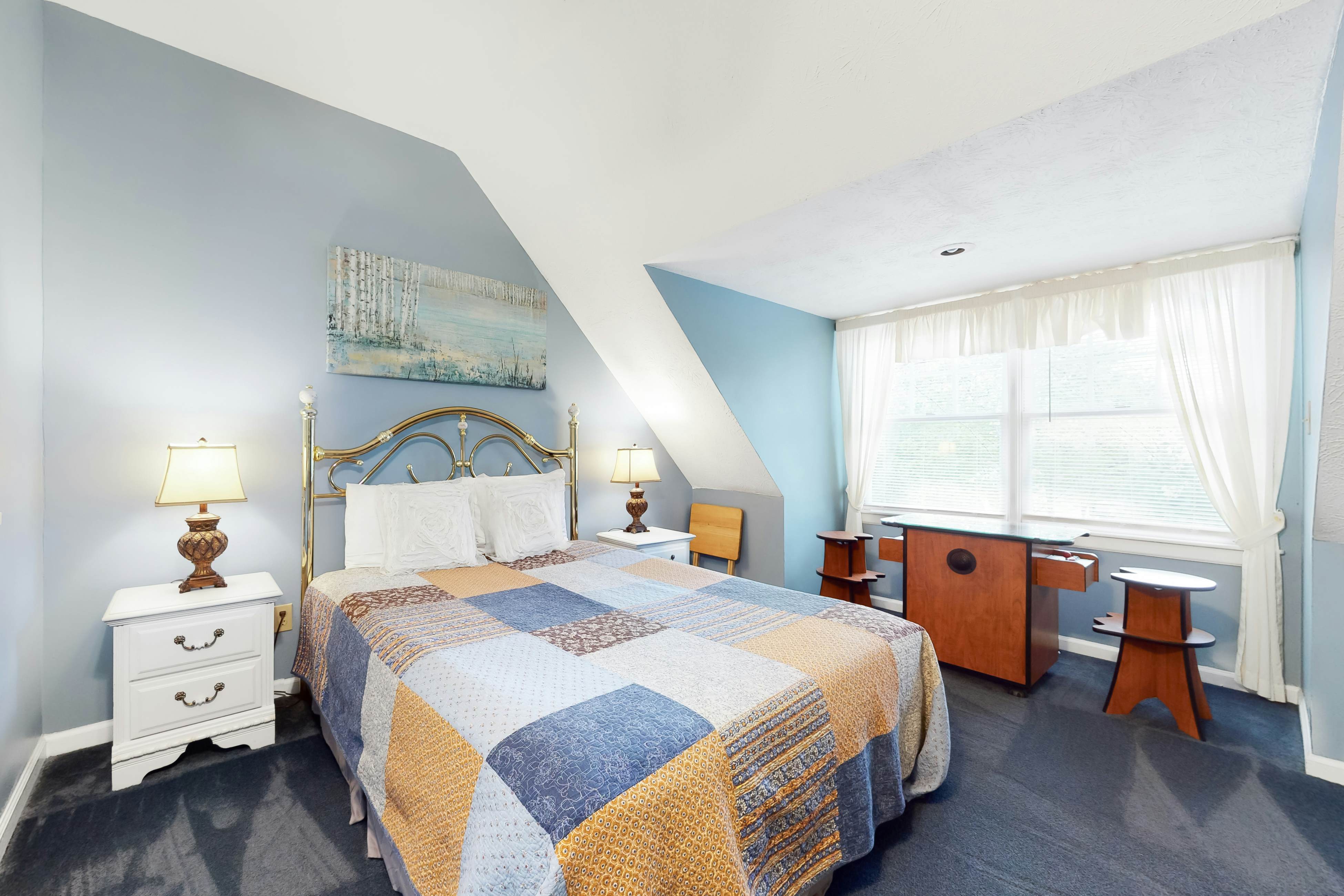 Charming Cabin, Sleeps 4・Hot Tub・Seasonal Pool