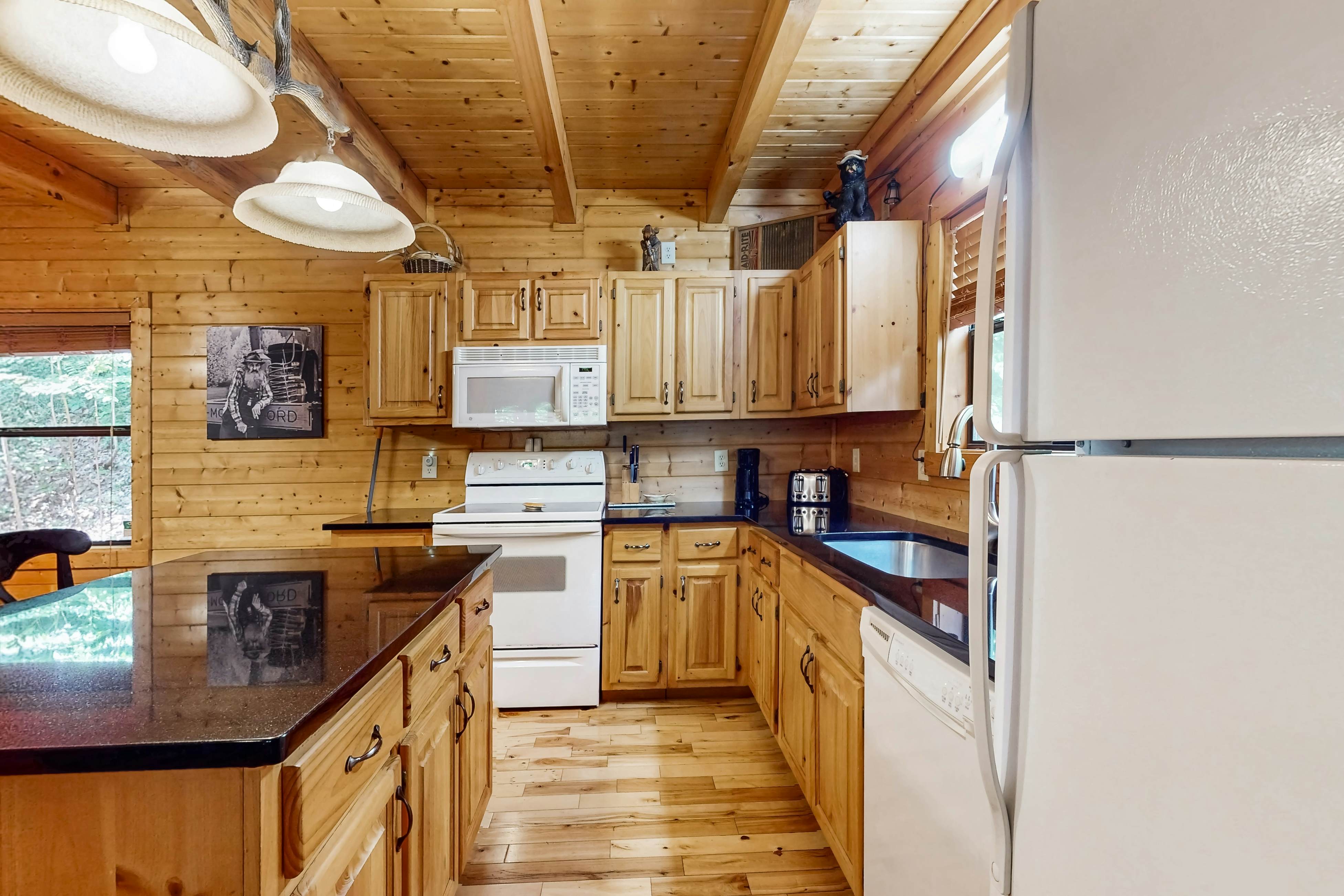 Woodland Cabin, Sleeps 11・Hot Tub・Deck・Pool Table