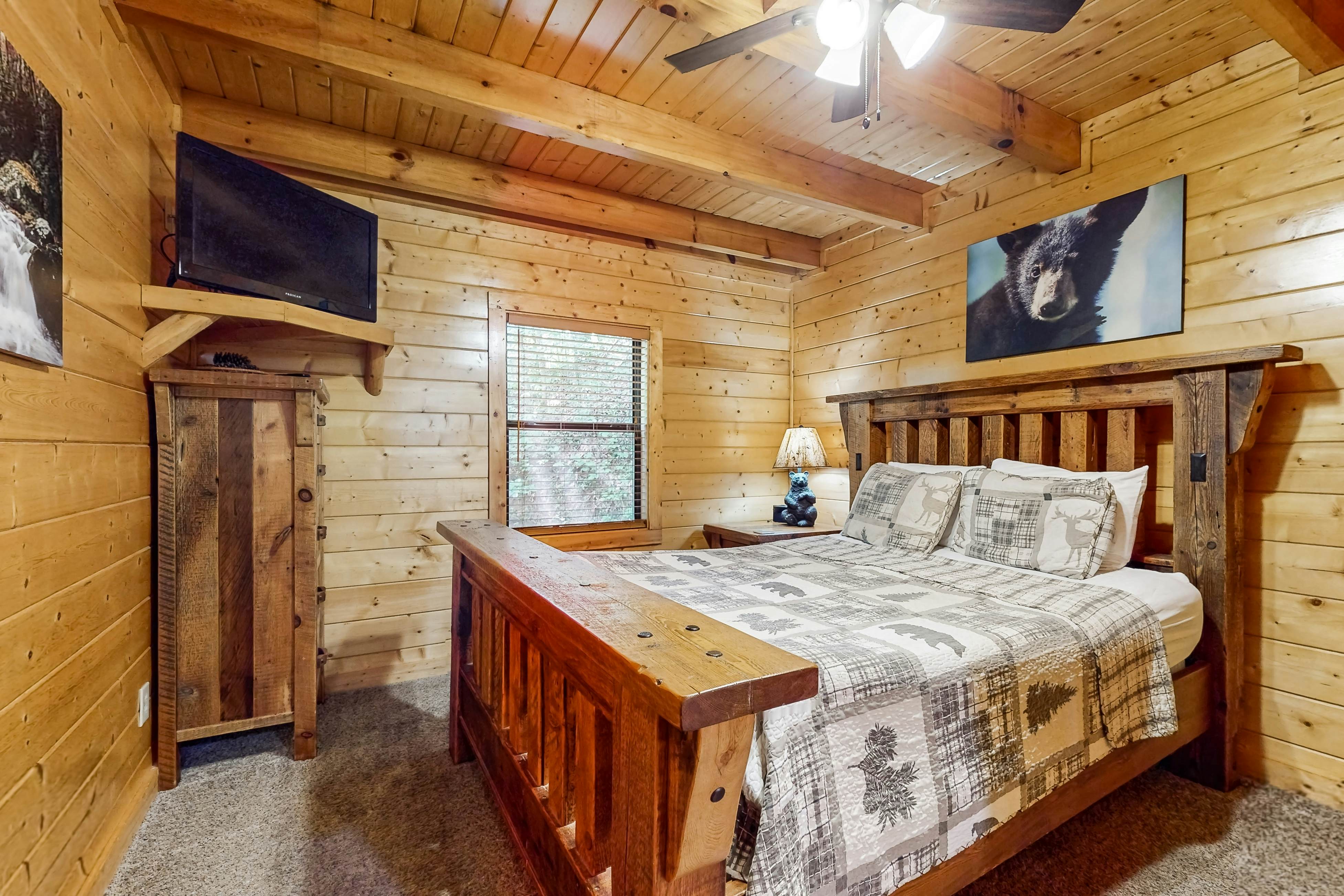 Woodland Cabin, Sleeps 11・Hot Tub・Deck・Pool Table