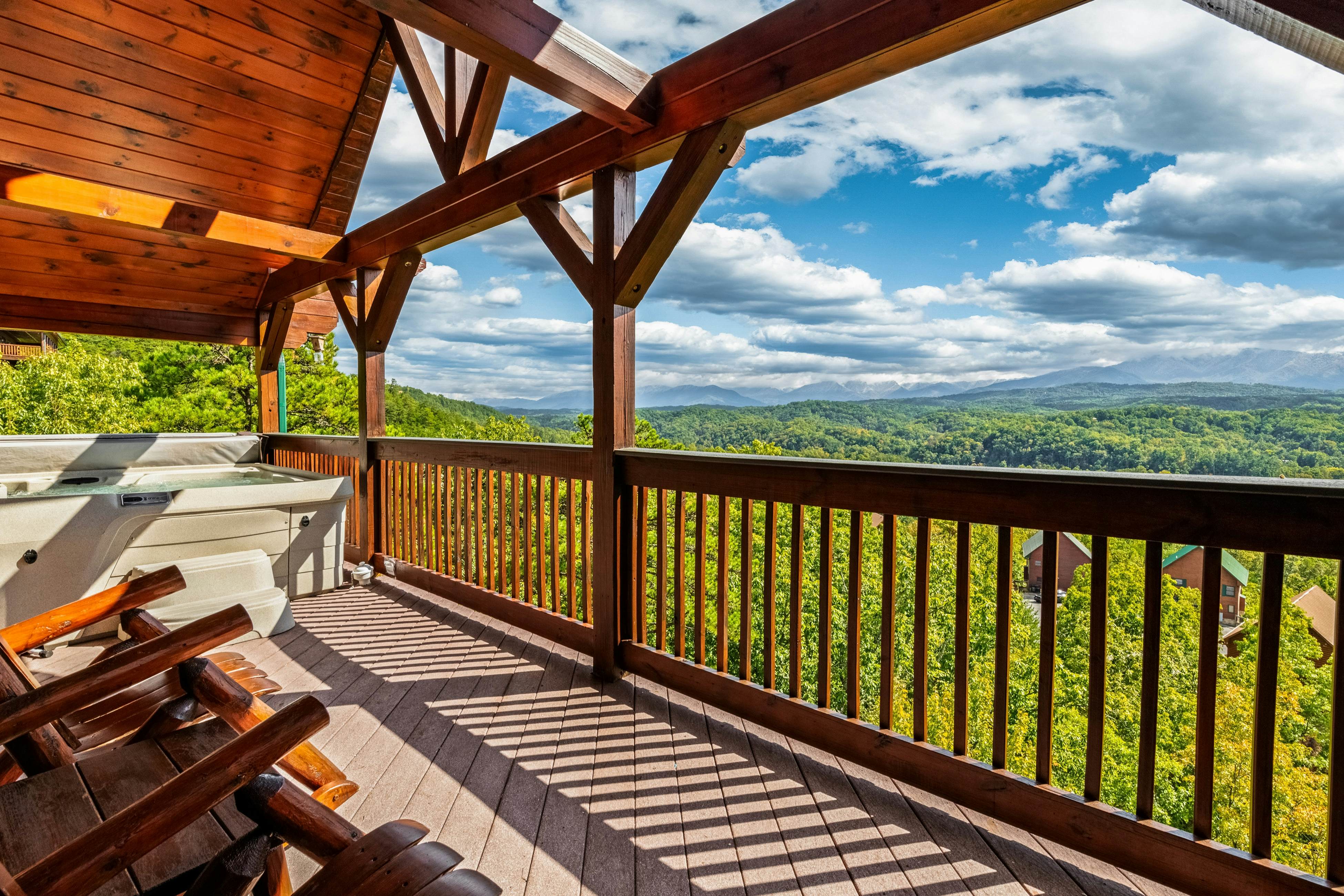 Log Cabin, Sleeps 6・Stunning Mtn View・Hot Tub・Pool