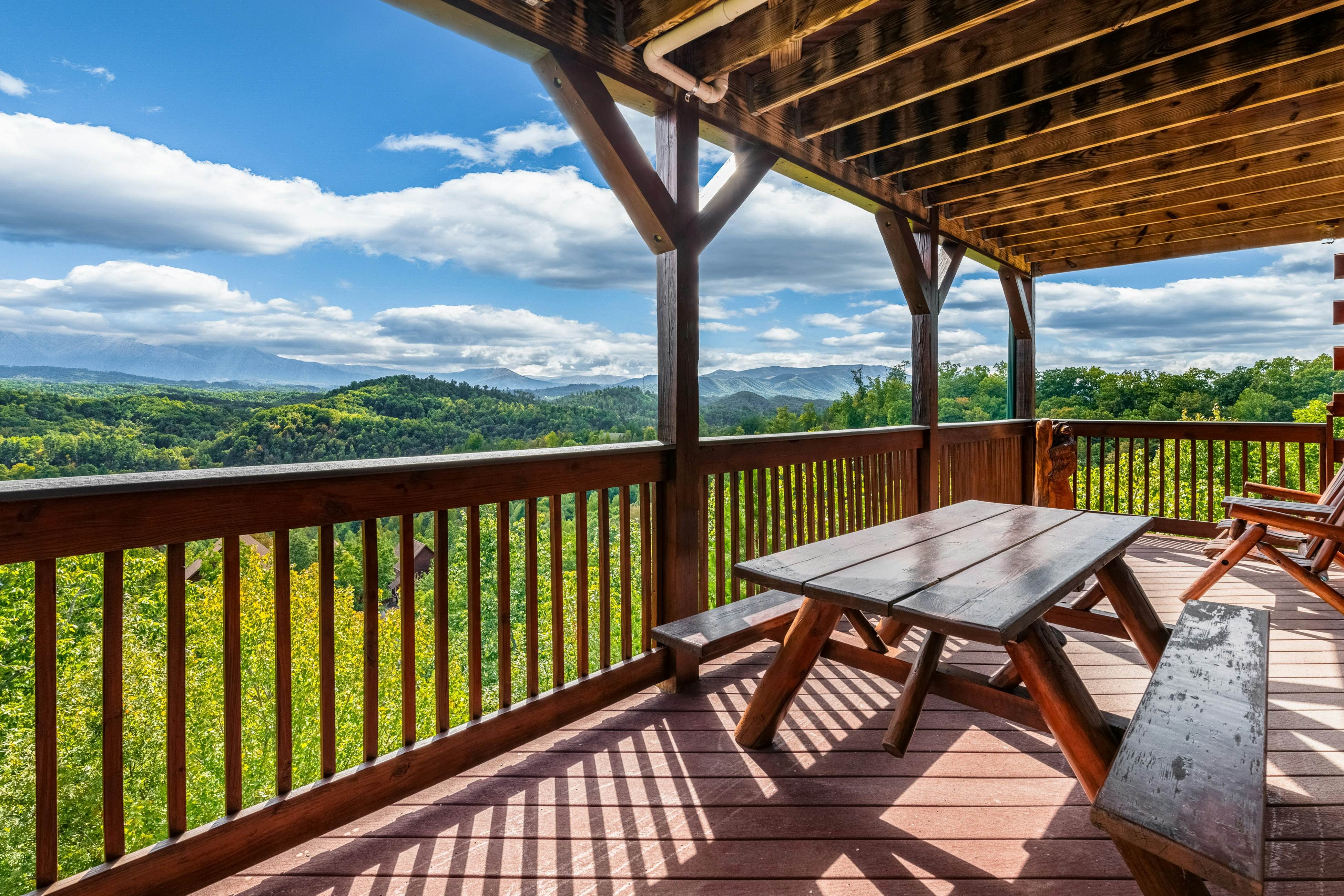 Log Cabin, Sleeps 6・Stunning Mtn View・Hot Tub・Pool