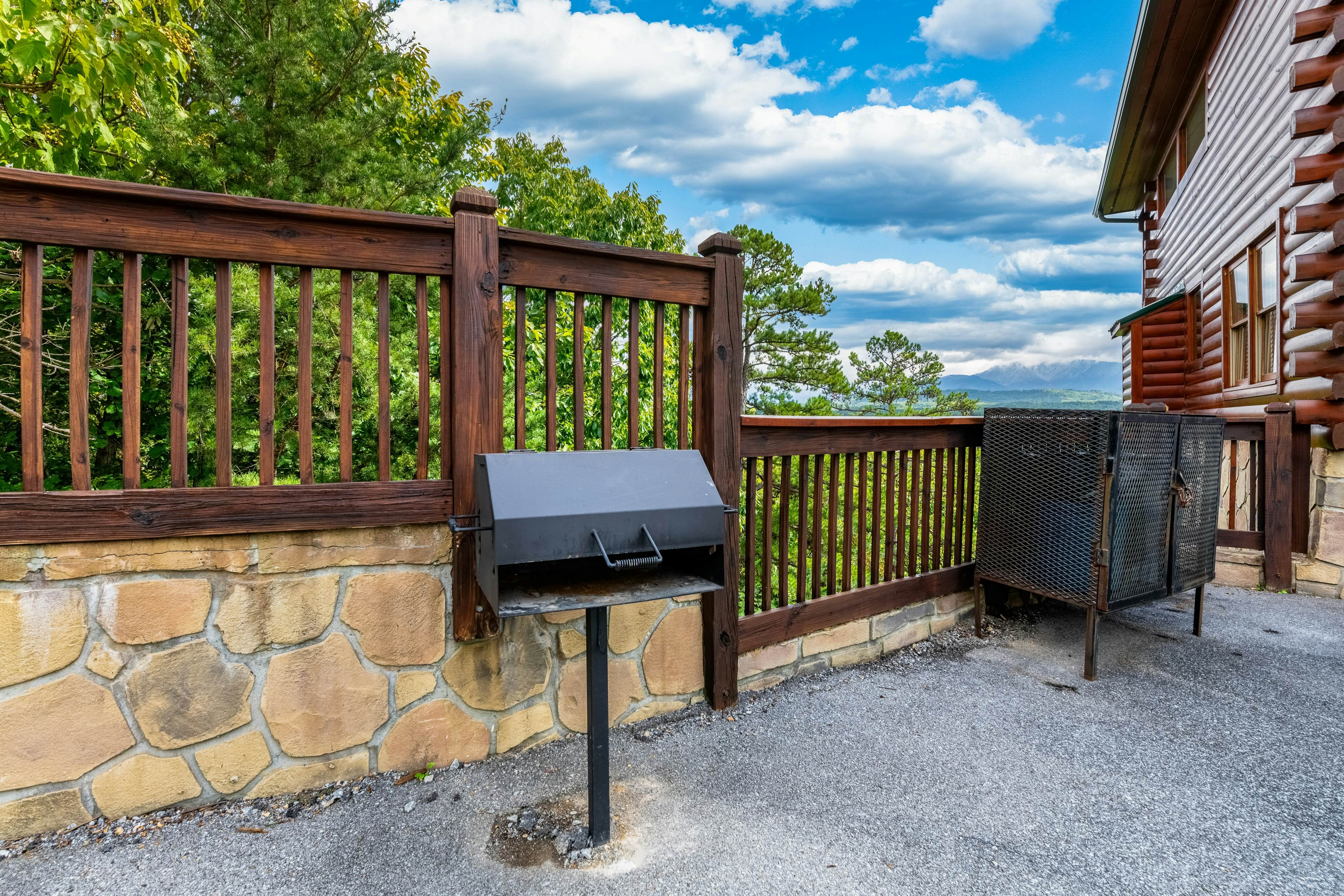 Log Cabin, Sleeps 6・Stunning Mtn View・Hot Tub・Pool