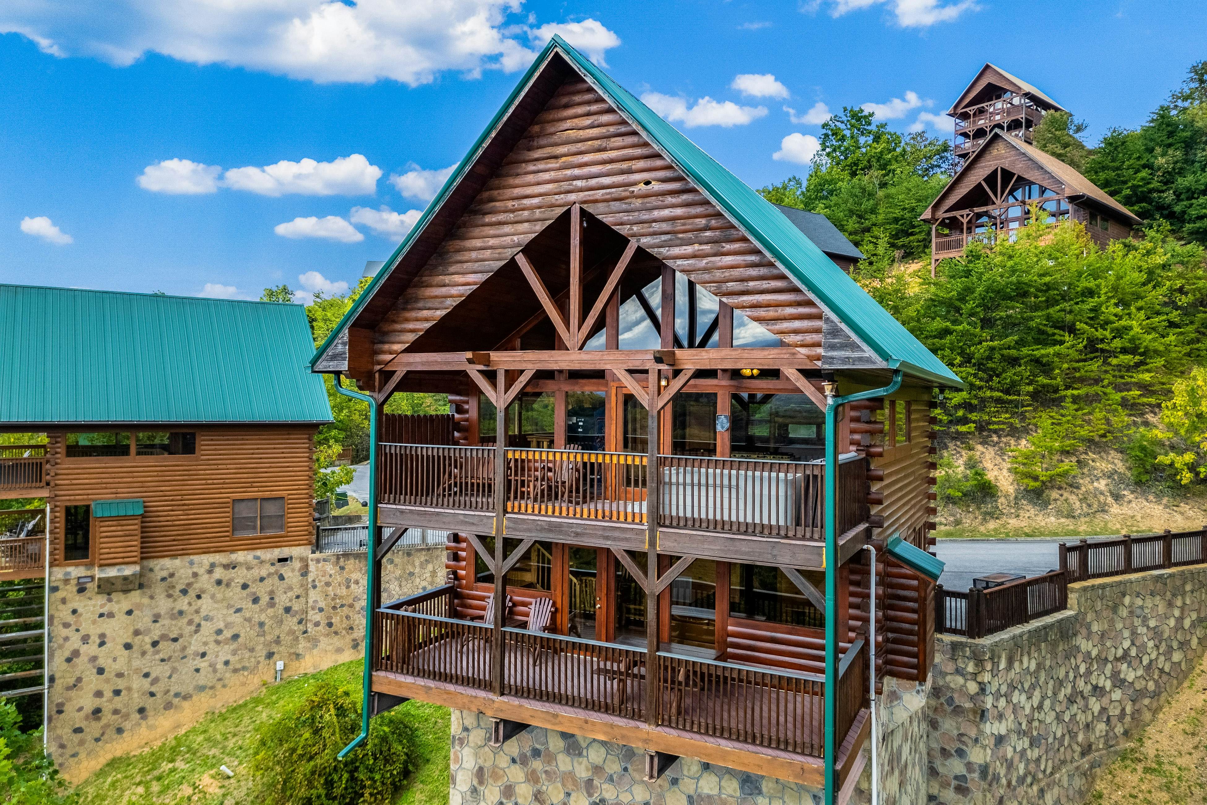 Log Cabin, Sleeps 6・Stunning Mtn View・Hot Tub・Pool