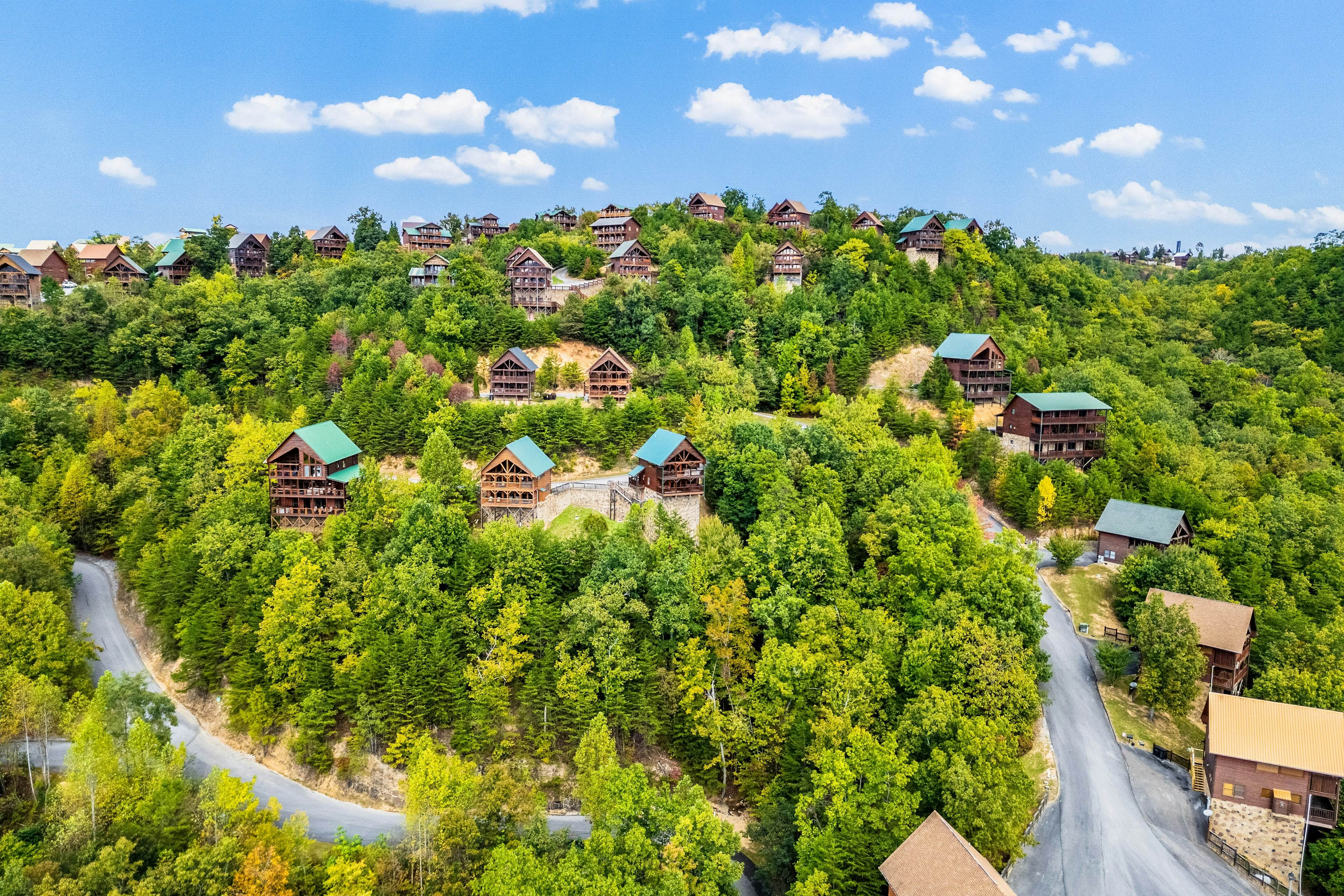 Log Cabin, Sleeps 6・Stunning Mtn View・Hot Tub・Pool