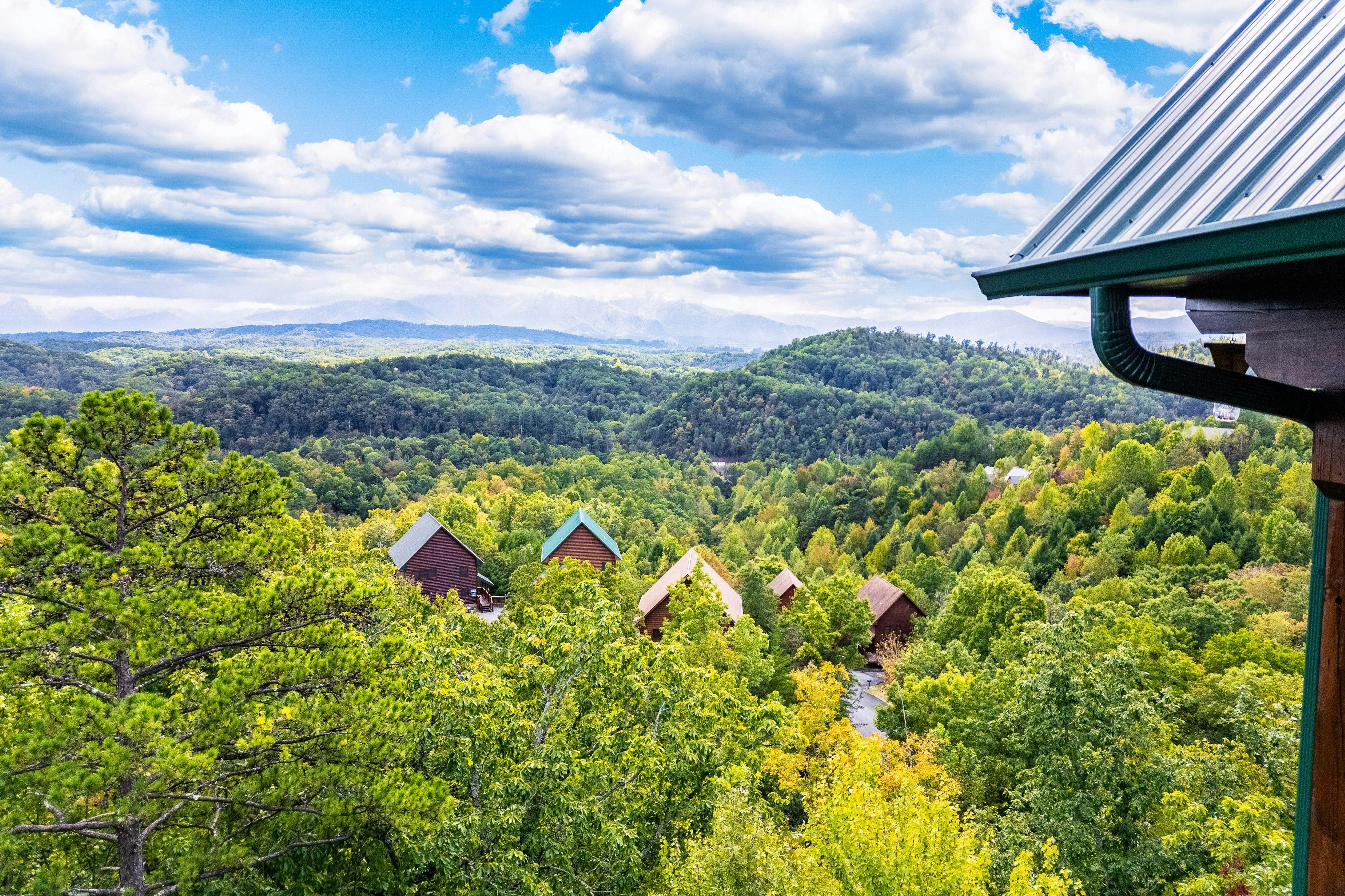 Log Cabin, Sleeps 6・Stunning Mtn View・Hot Tub・Pool