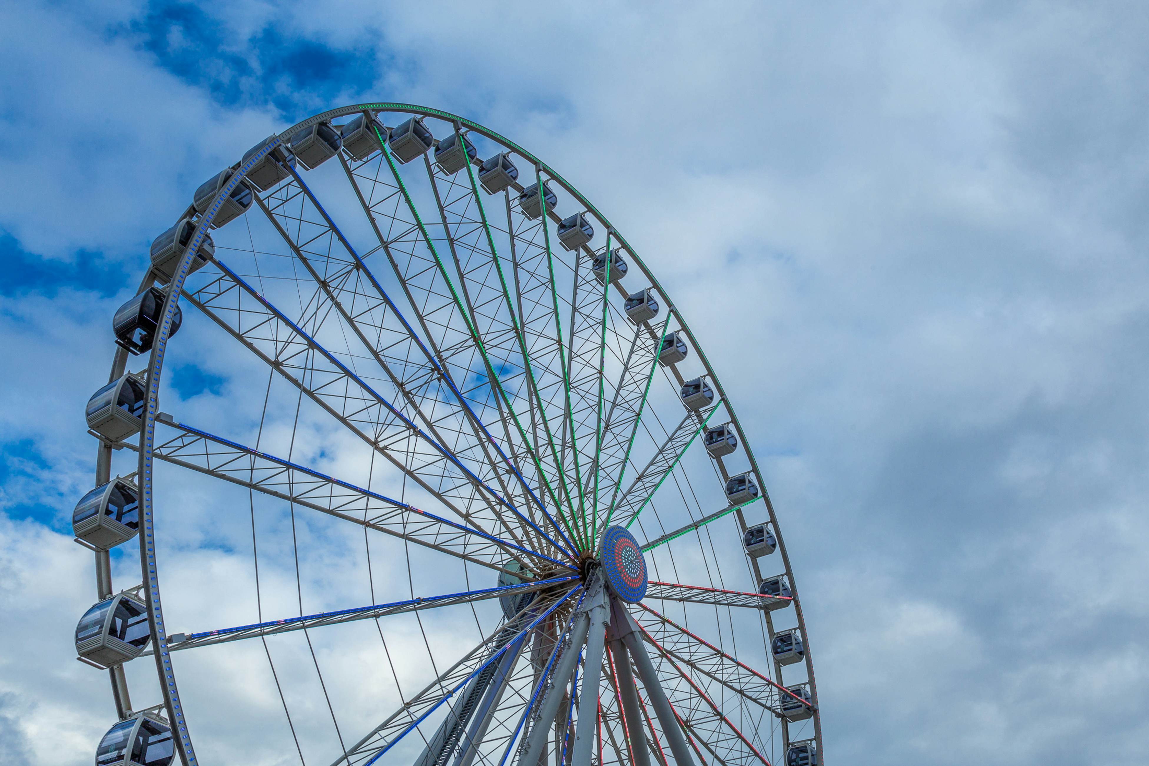 Log Cabin, Sleeps 6・Stunning Mtn View・Hot Tub・Pool