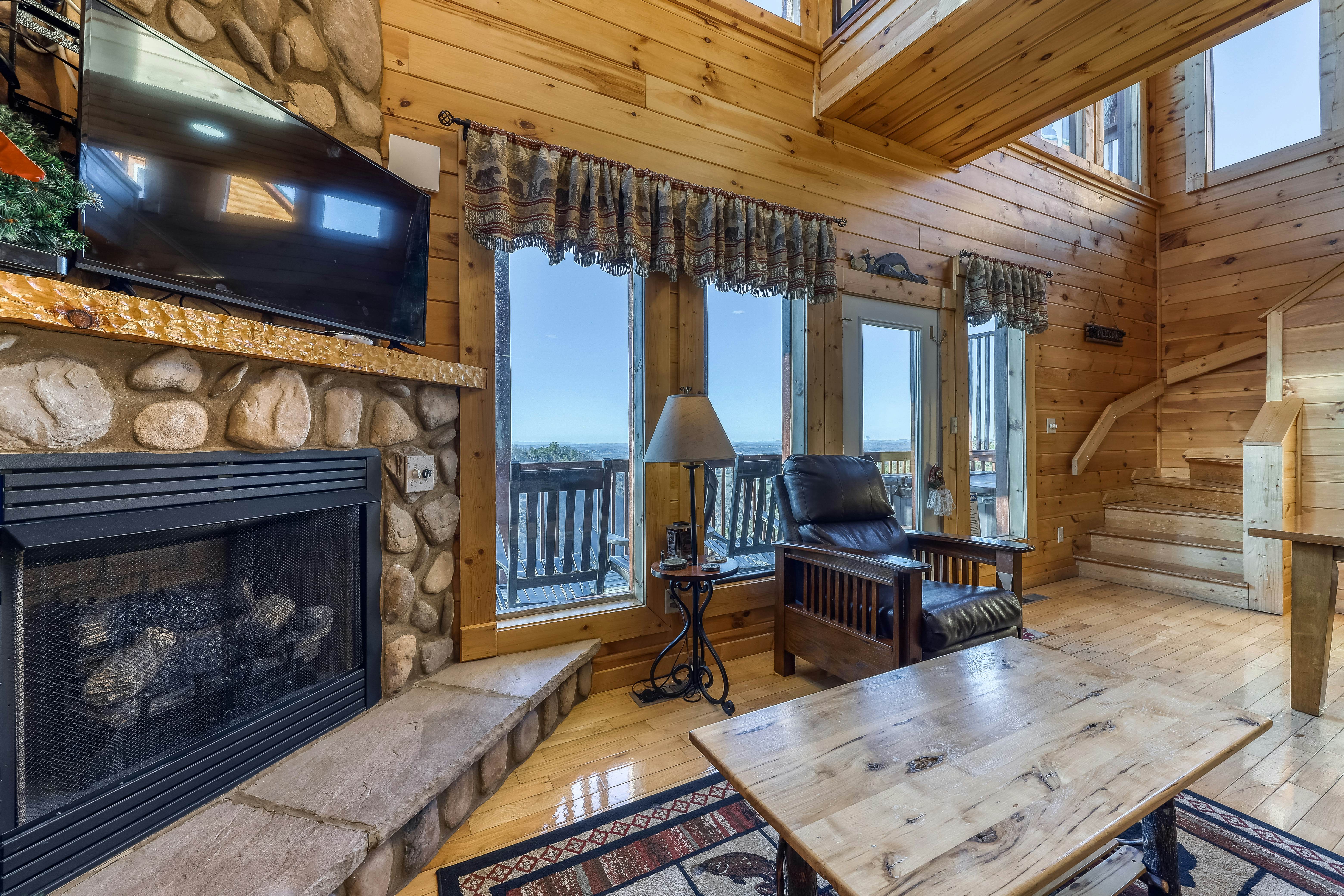 Cabin w/ Free Attraction Tickets, hot tub, theater, game room, & mountain views