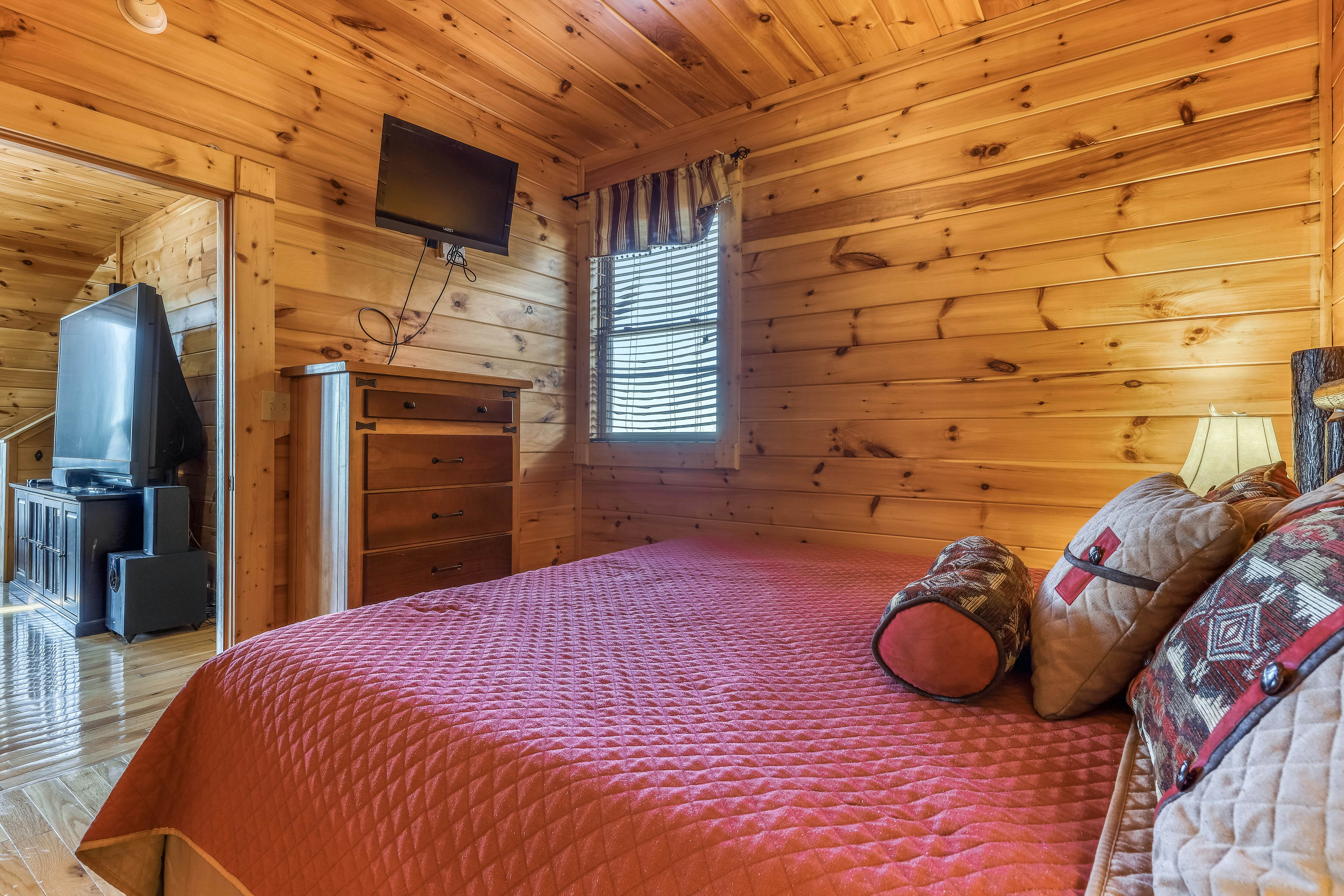 Cabin w/ Free Attraction Tickets, hot tub, theater, game room, & mountain views