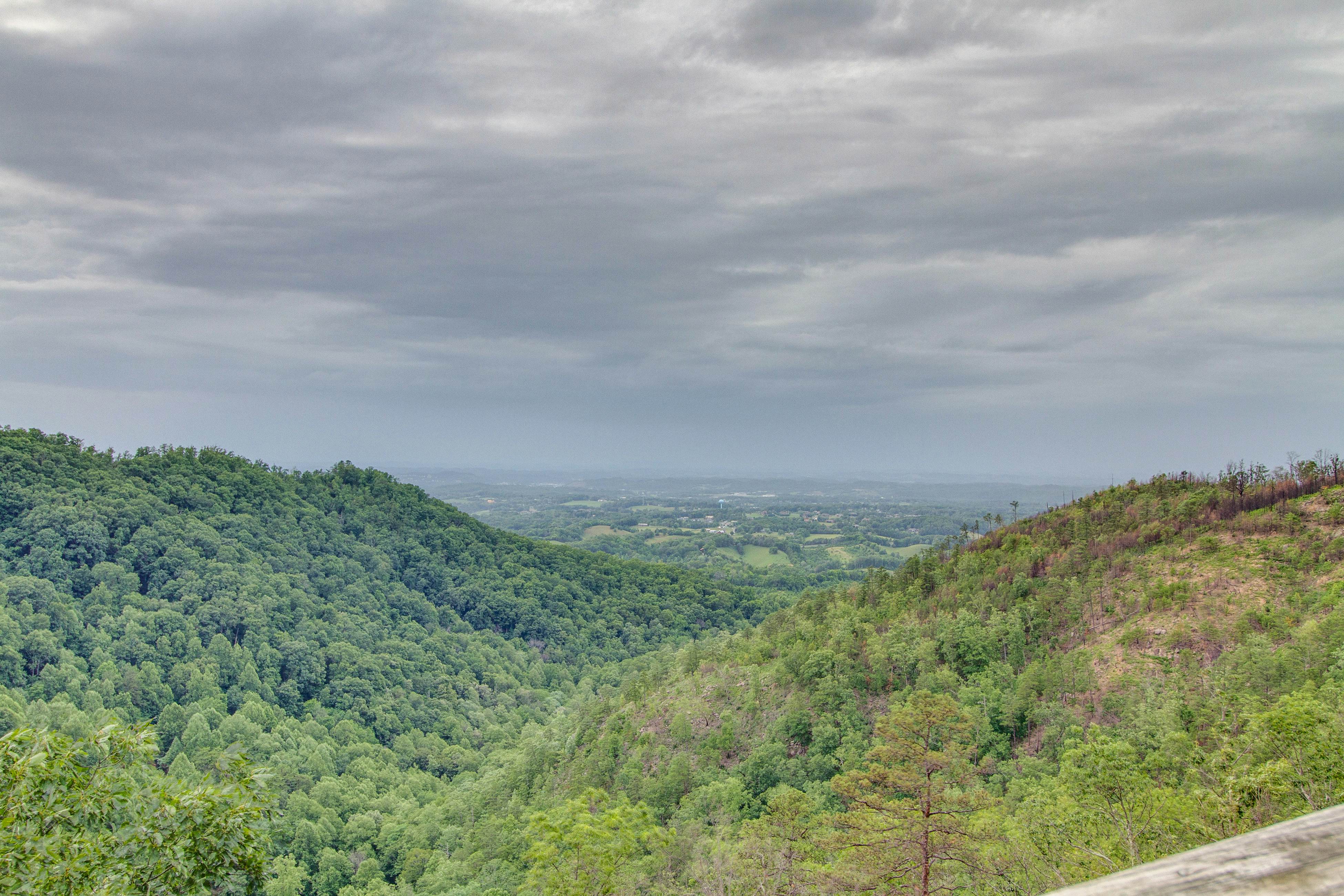 Cabin w/ Free Attraction Tickets, hot tub, theater, game room, & mountain views