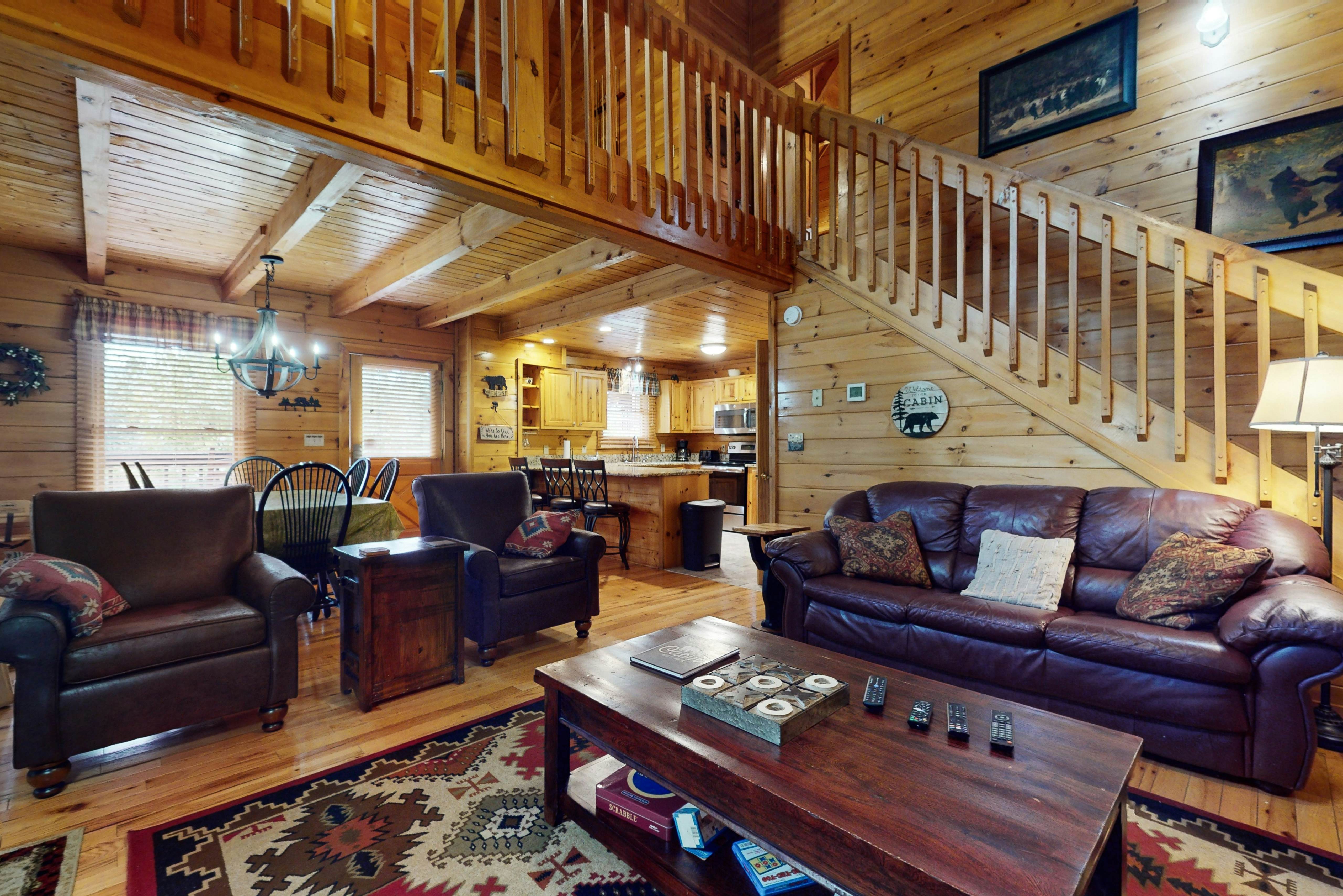 Log cabin overlooking the mountains w/ Free Attraction Tickets & resort pool