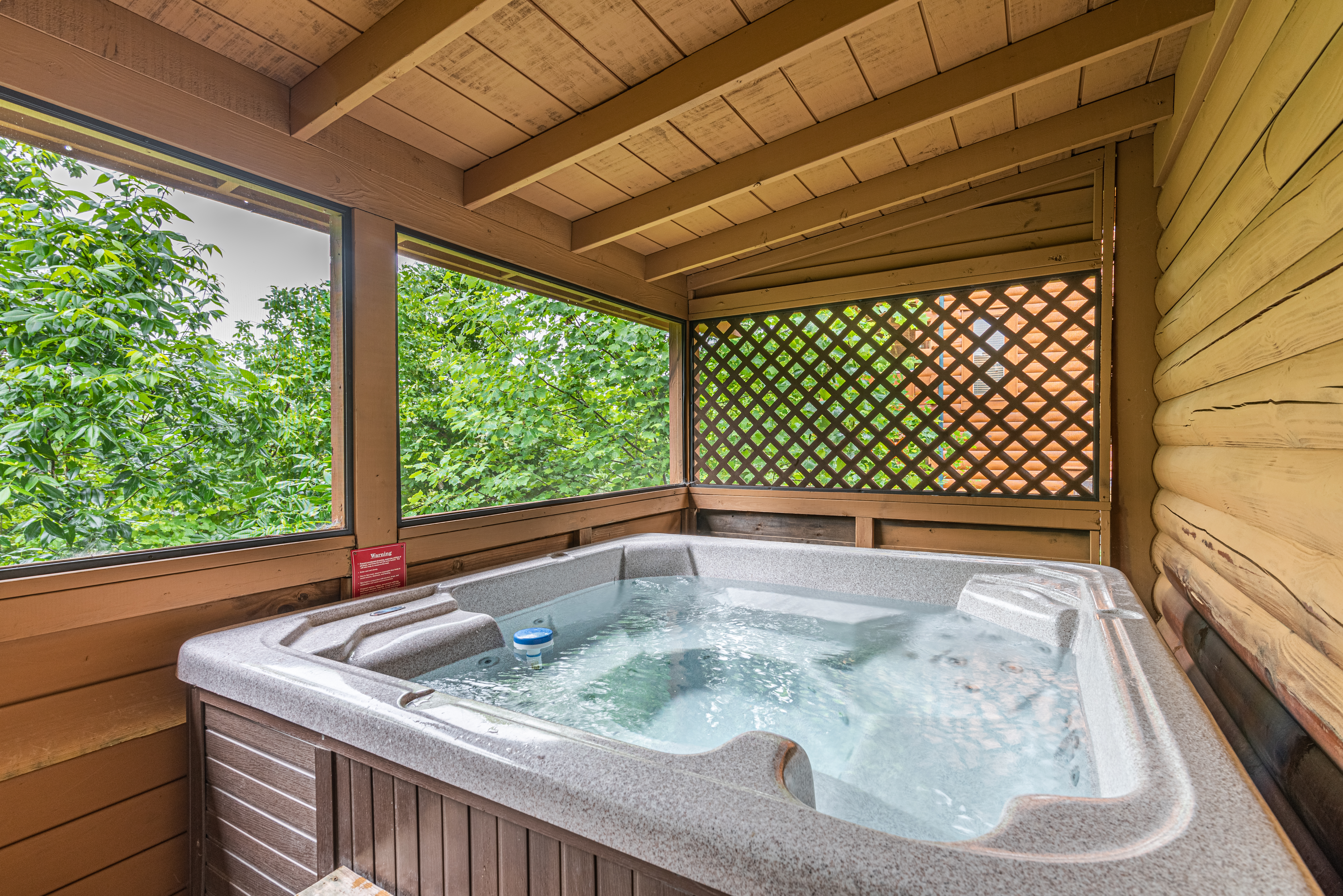 Peaceful Cabin, Sleeps 12・Hot Tub・Pool Table・Games