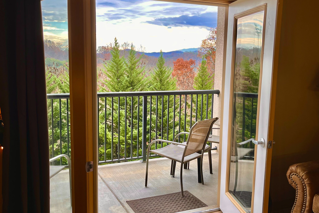 Cozy condo W Fireplace, Sleep 6・Hot Tub・Grill・Pool