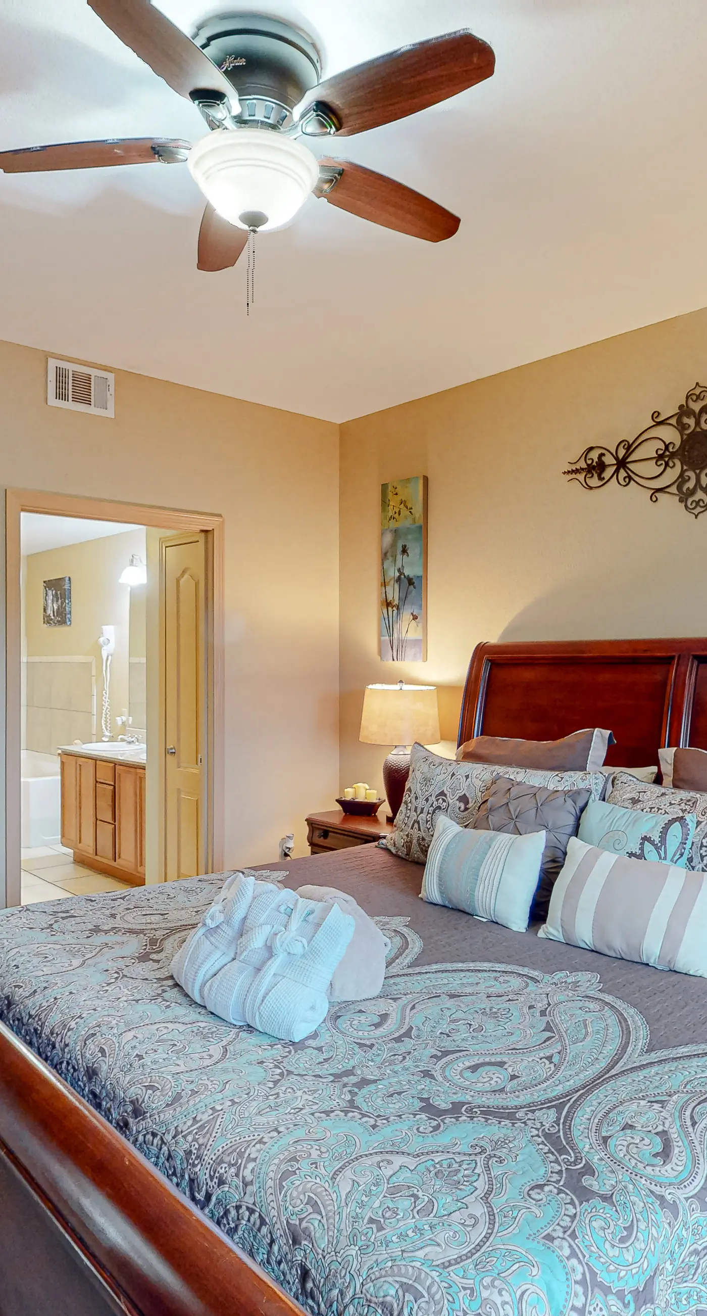 Cozy condo W Fireplace, Sleep 6・Hot Tub・Grill・Pool