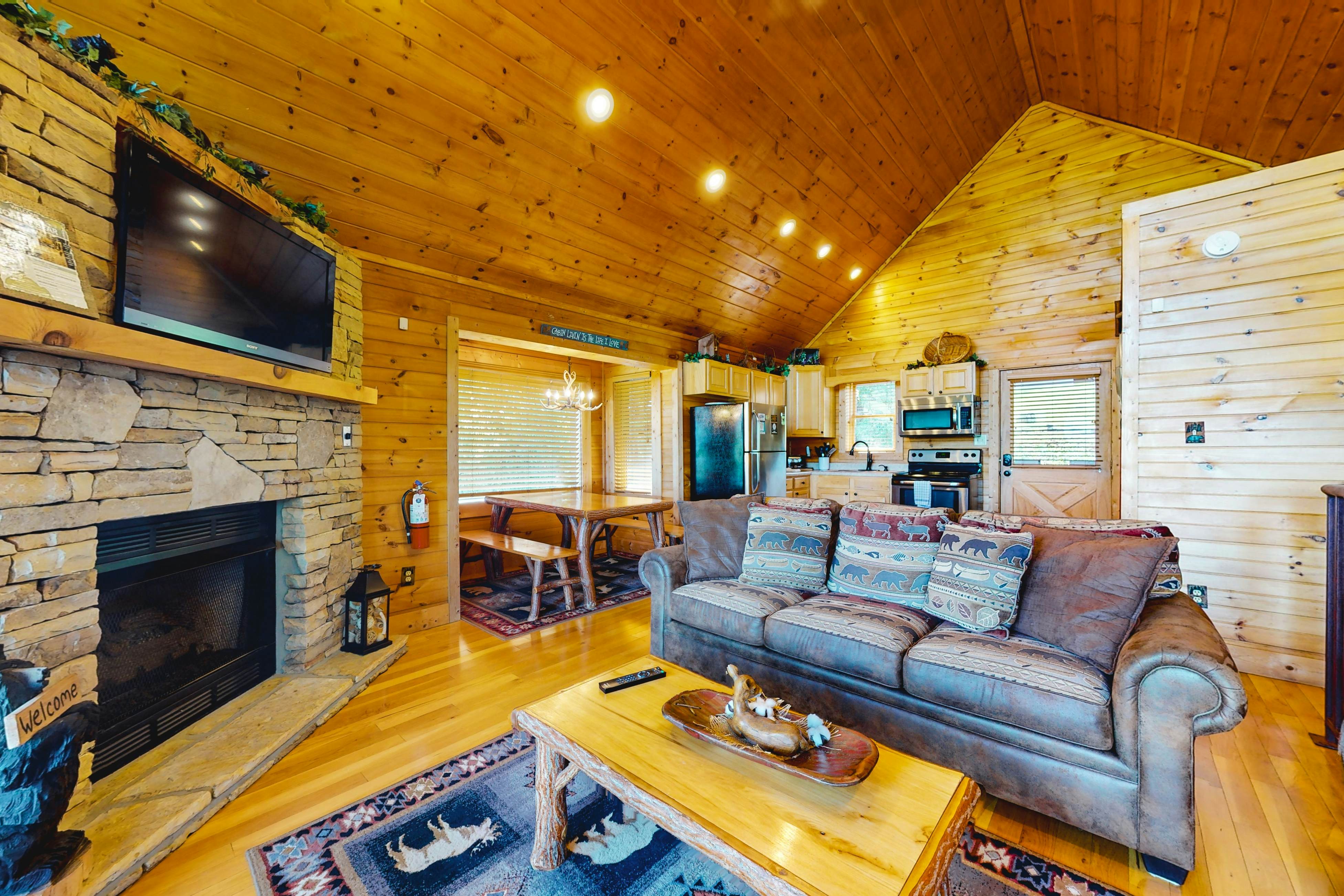 Mtn View Cabin, Sleeps 2・Scenic Balcony・Hot Tub