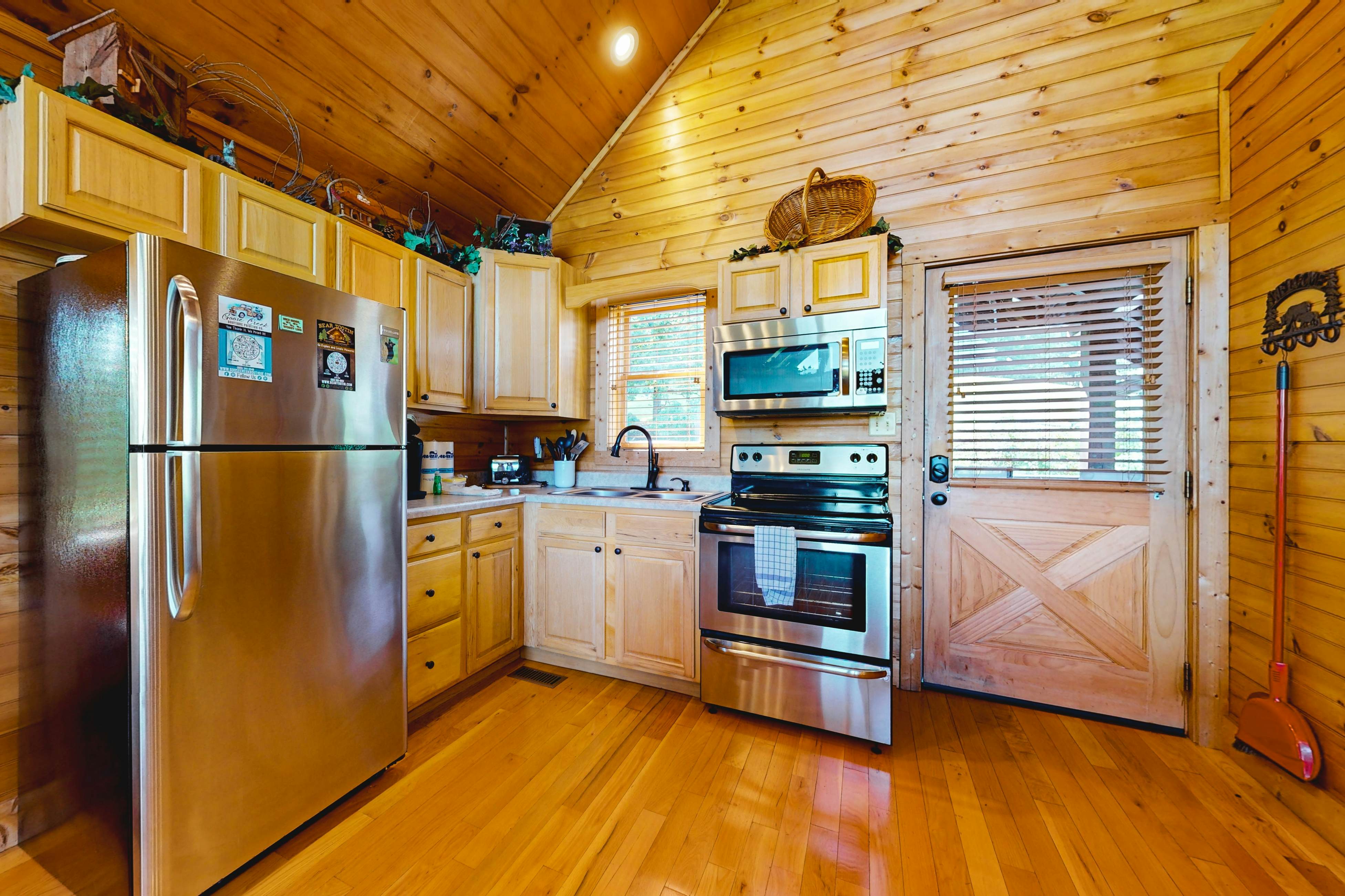 Mtn View Cabin, Sleeps 2・Scenic Balcony・Hot Tub