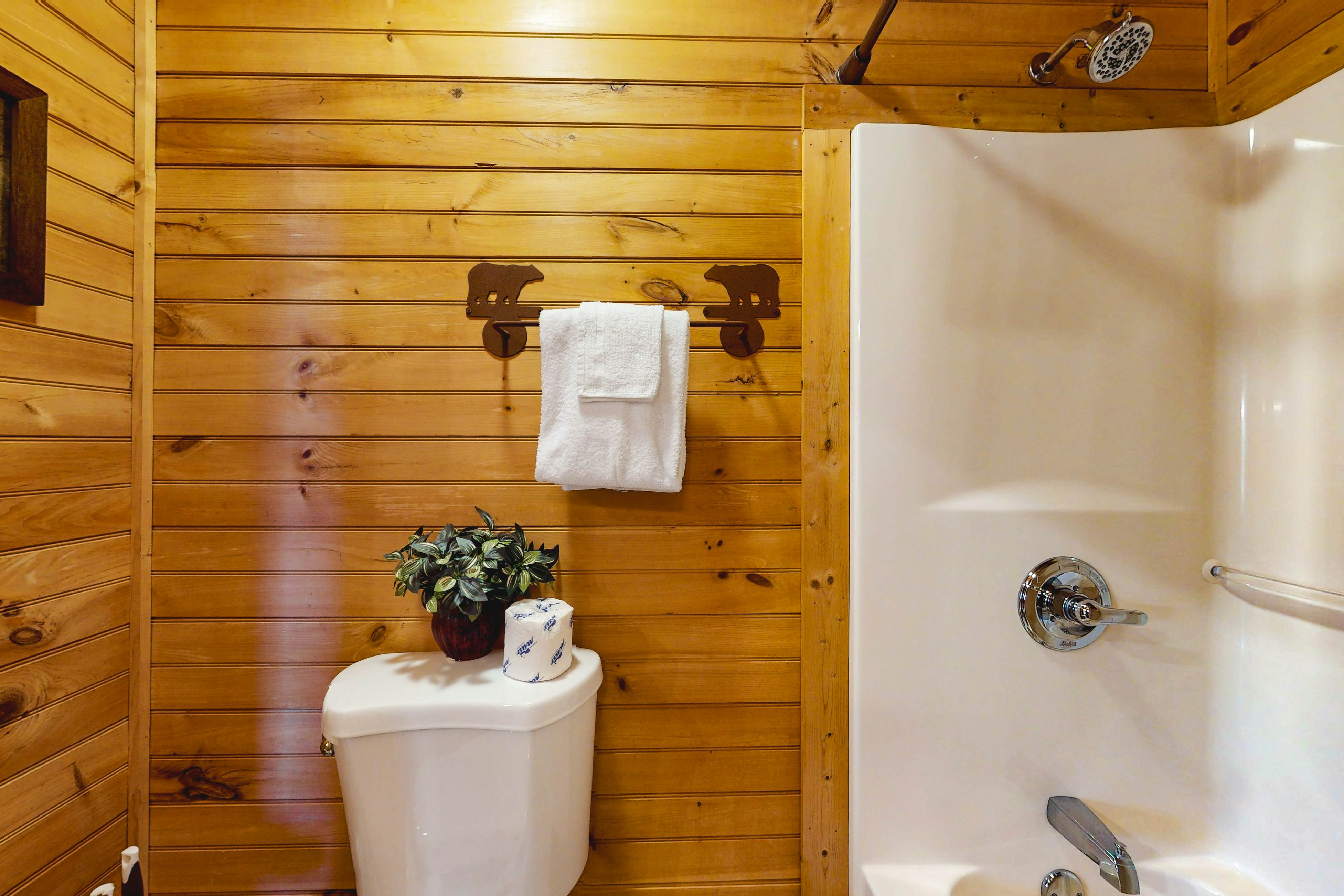 Mtn View Cabin, Sleeps 2・Scenic Balcony・Hot Tub