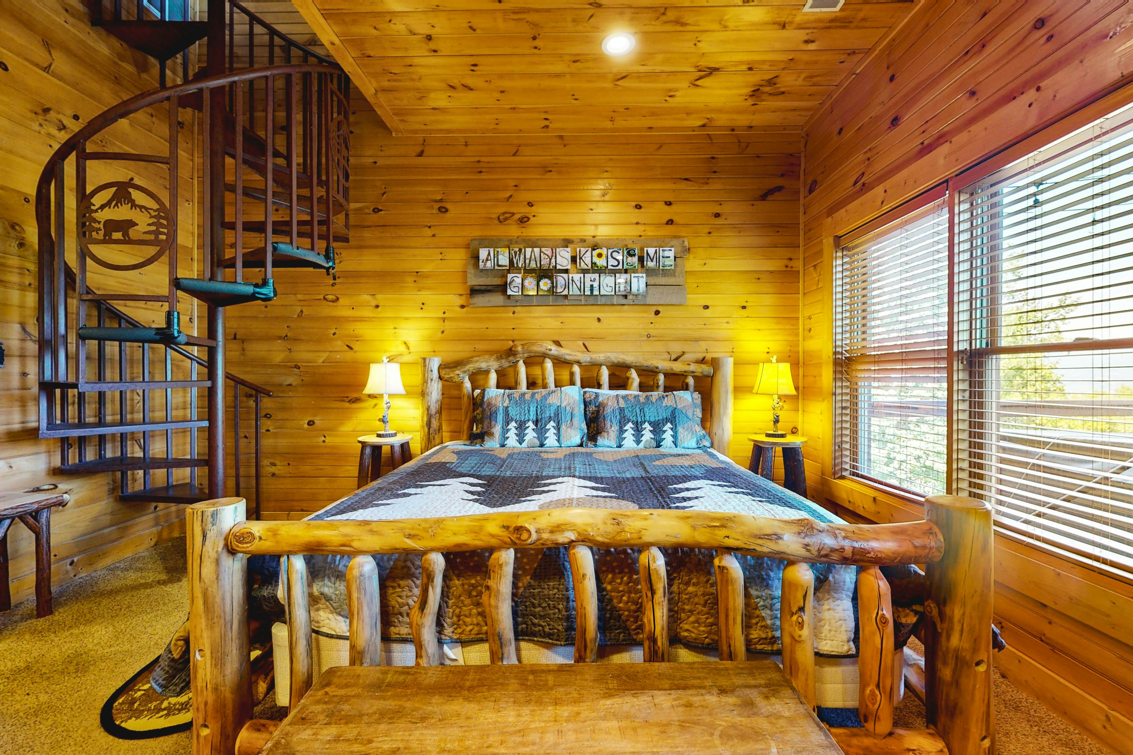 Mtn View Cabin, Sleeps 2・Scenic Balcony・Hot Tub