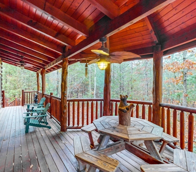 Dog Welcome Cabin, Sleeps 10・Hot Tub・Pool Table