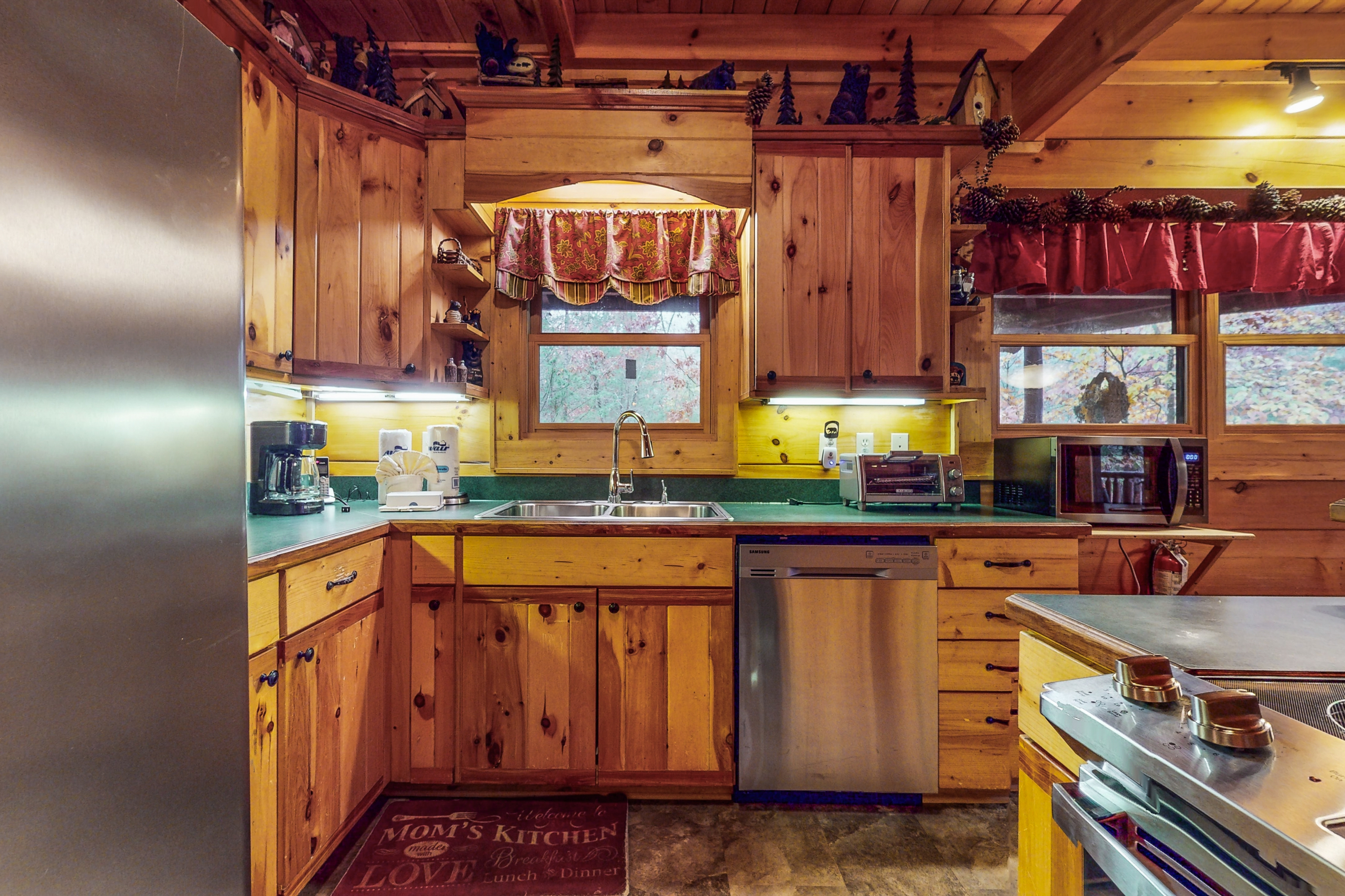 Dog Welcome Cabin, Sleeps 10・Hot Tub・Pool Table