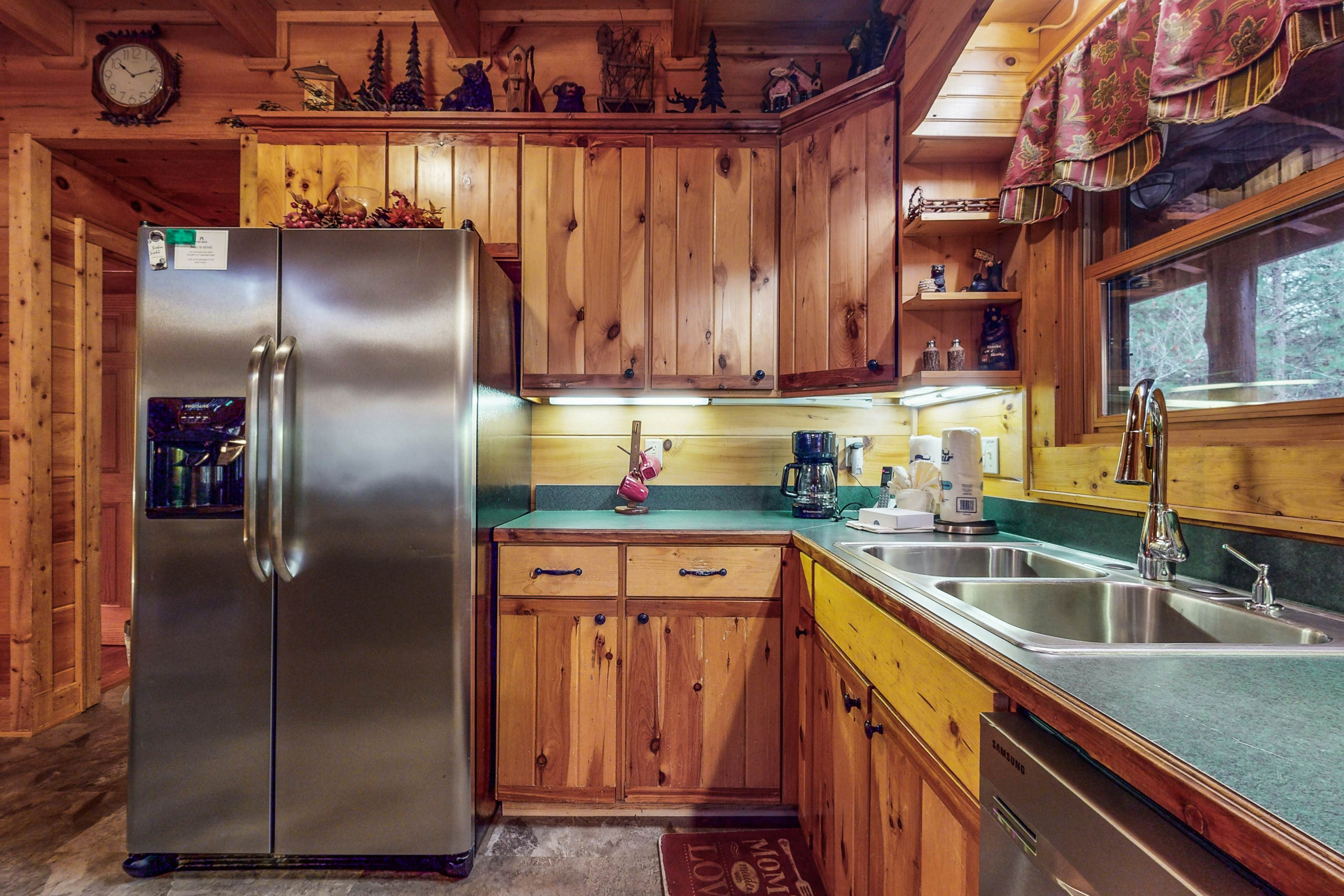 Dog-Friendly Cabin w/ Hot Tub, Free Attraction Tickets, Pool Table, & Fireplace