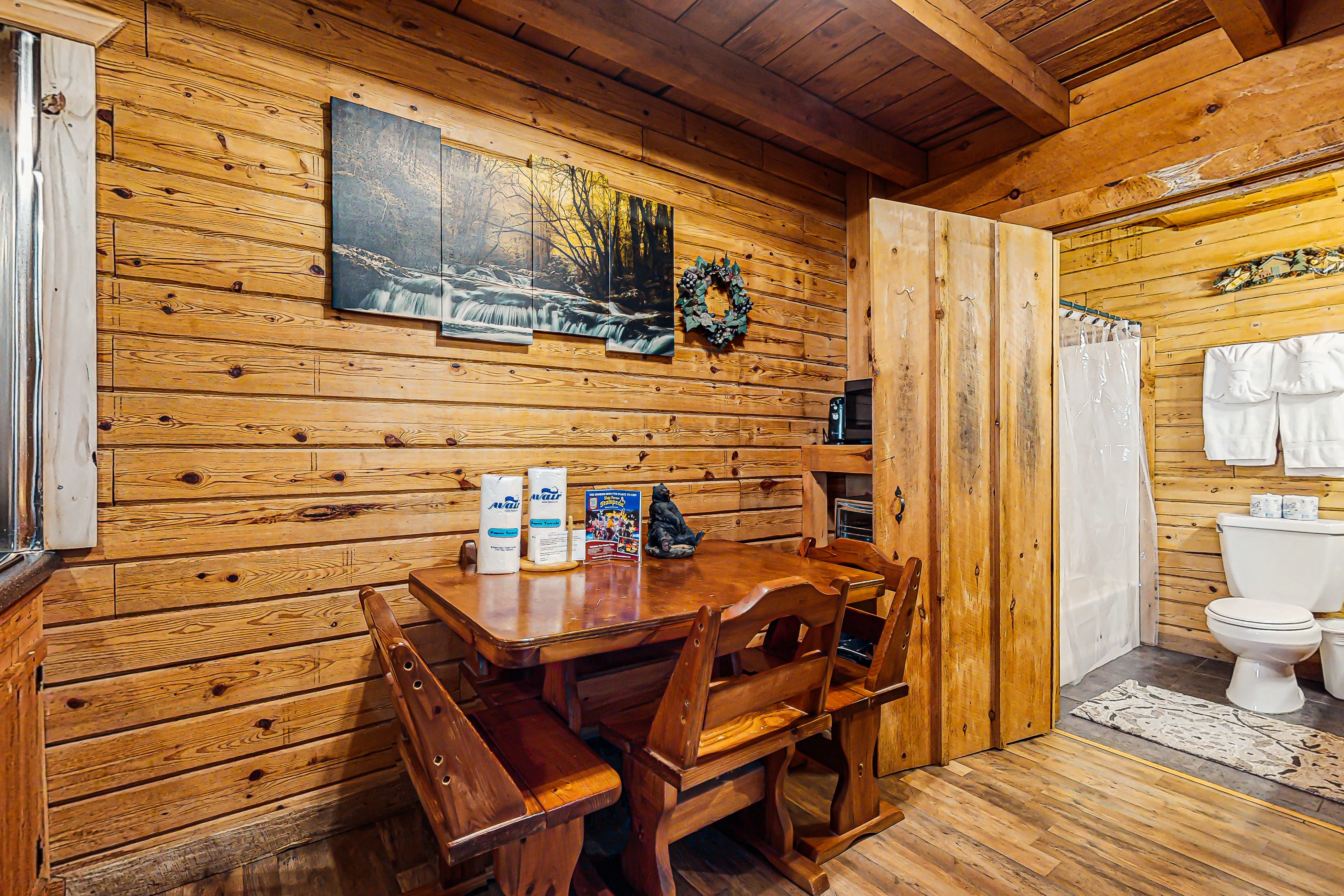 Cozy Cabin, Sleep 3・Hot Tub・Free Attraction Ticket