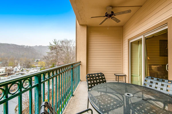 Downtown Summit Manor, Sleeps 8, Mtn Views, Pool