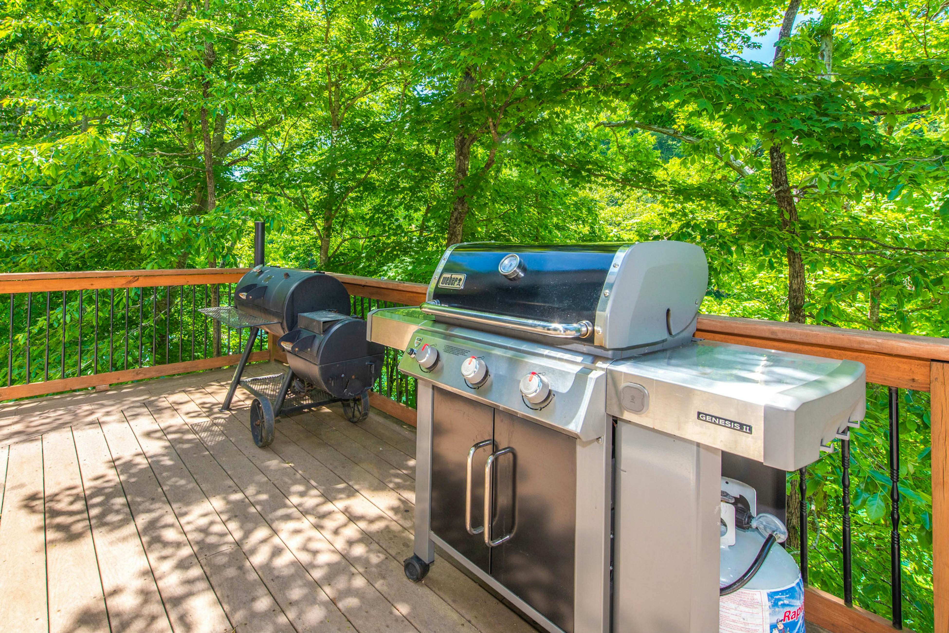 Waterfront Retreat, Sleeps 14・Theater・Games・Grill