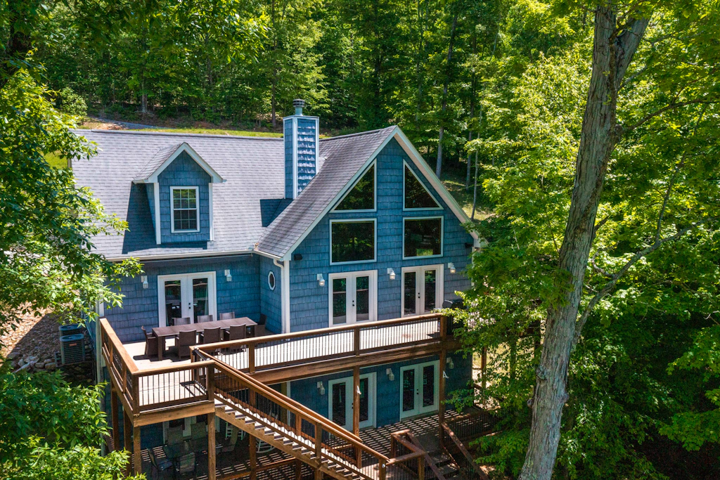 Waterfront Retreat, Sleeps 14, Theater, Games, Grill