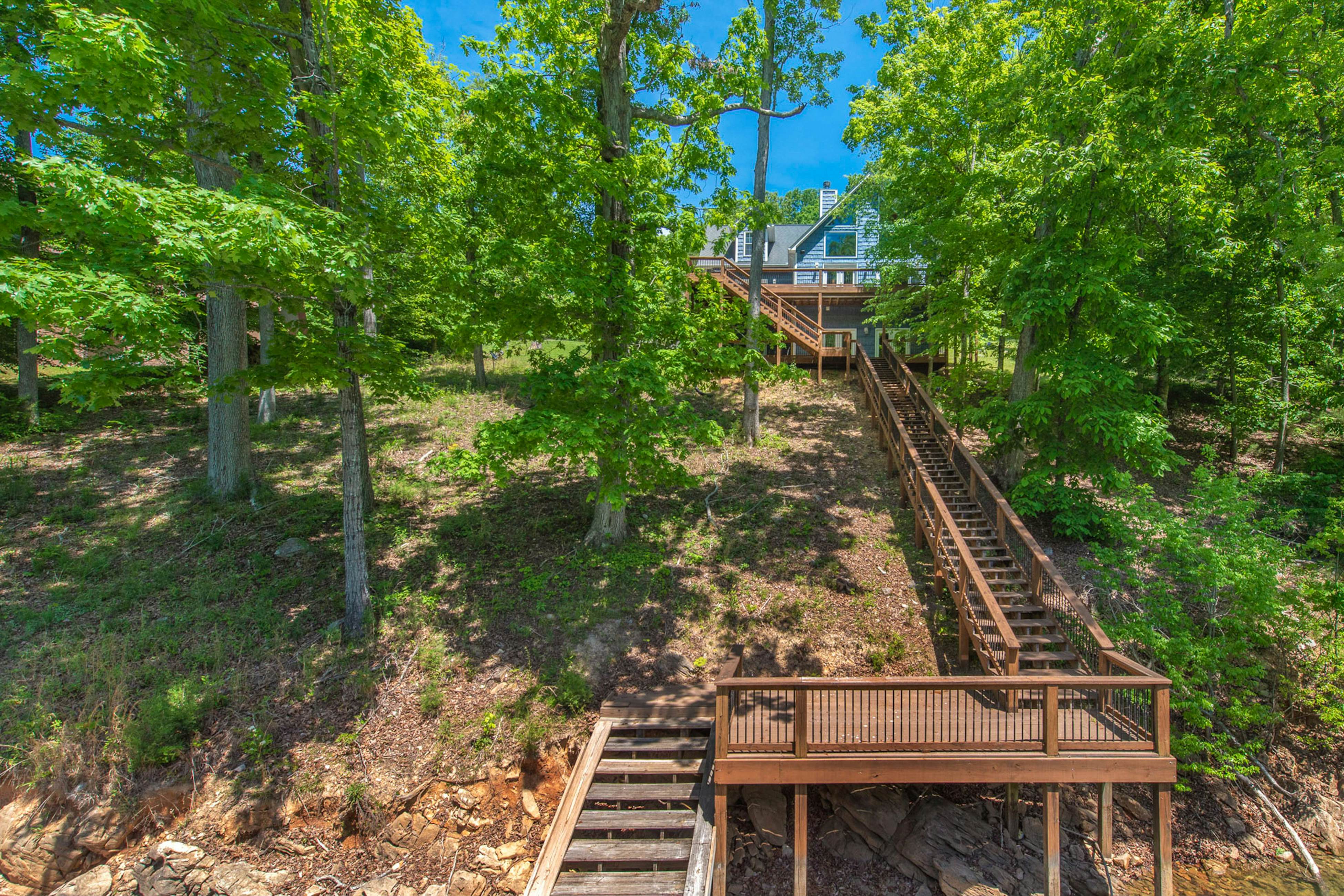 Waterfront Retreat, Sleeps 14・Theater・Games・Grill