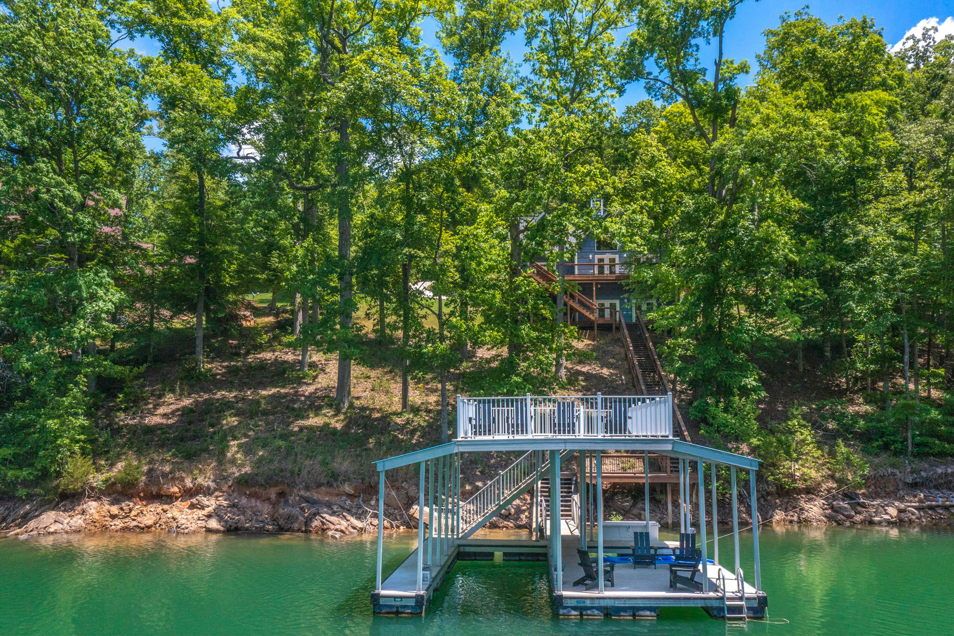 Waterfront Retreat, Sleeps 14・Theater・Games・Grill