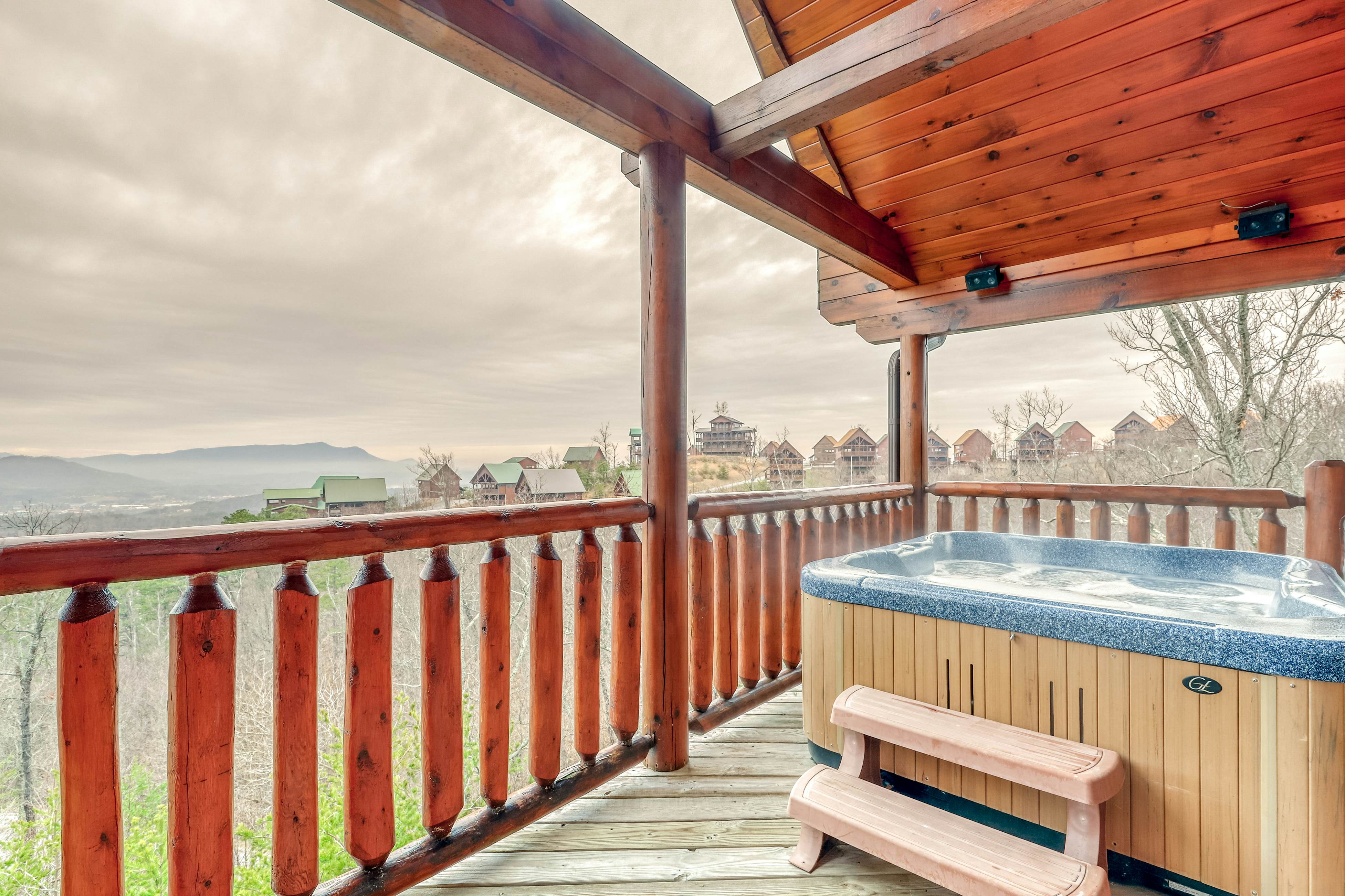 Two-story cabin w/ Free Attraction Tickets, hot tub, community pool, & views