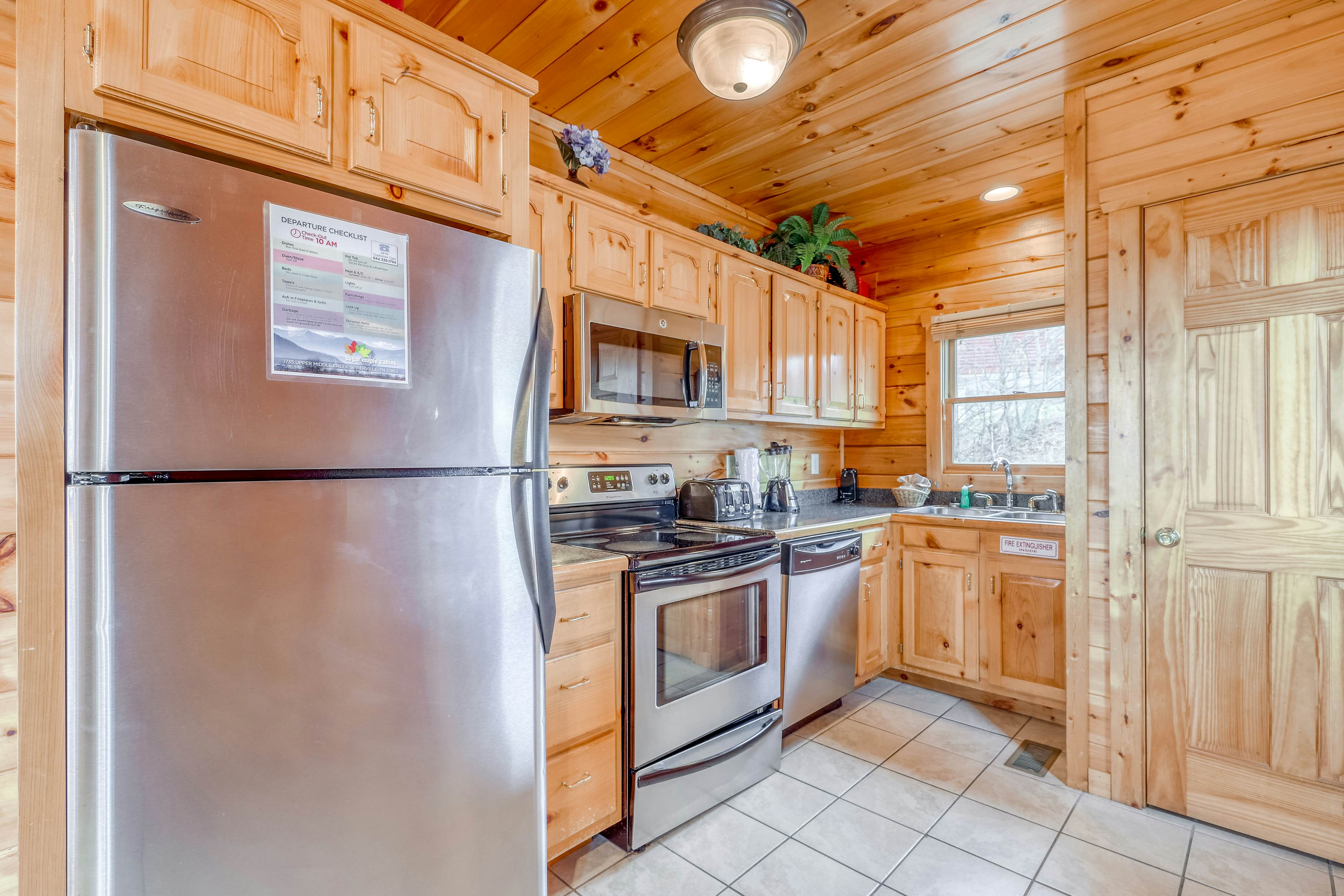 Two-story cabin w/ Free Attraction Tickets, hot tub, community pool, & views