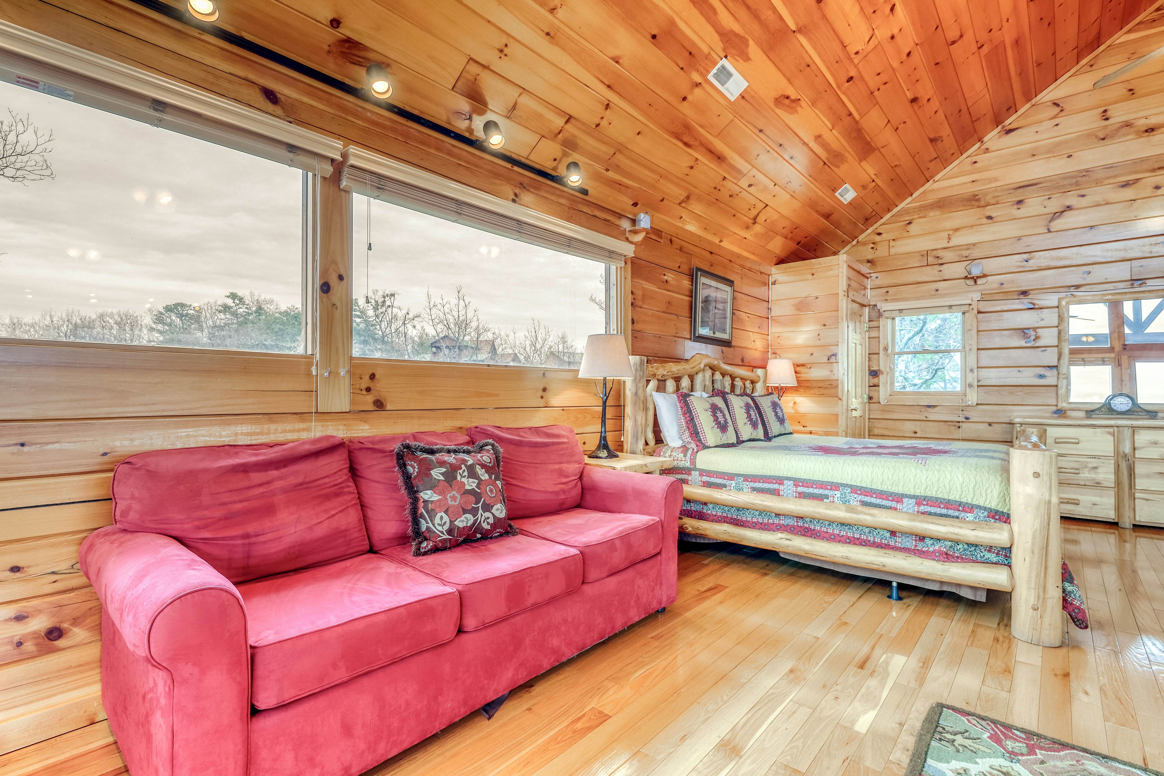 Two-story cabin w/ Free Attraction Tickets, hot tub, community pool, & views
