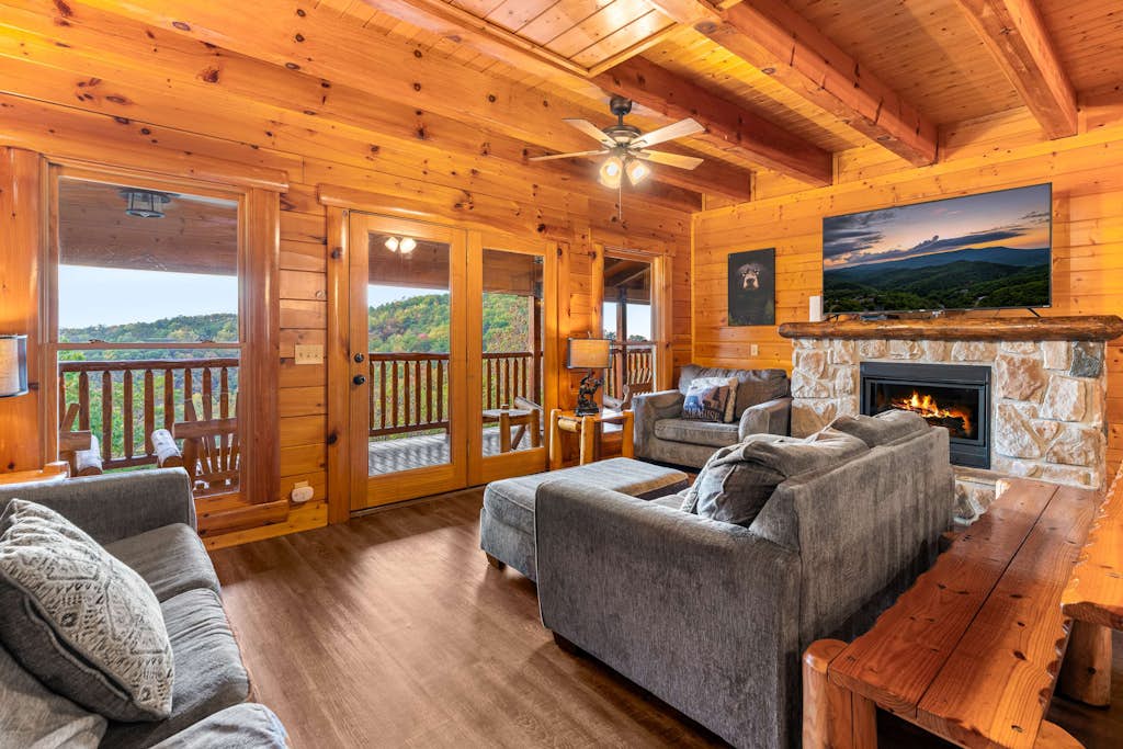 Large Group Cabin for 60, Two Hot Tubs , Theater and Game Room, Resort Pool