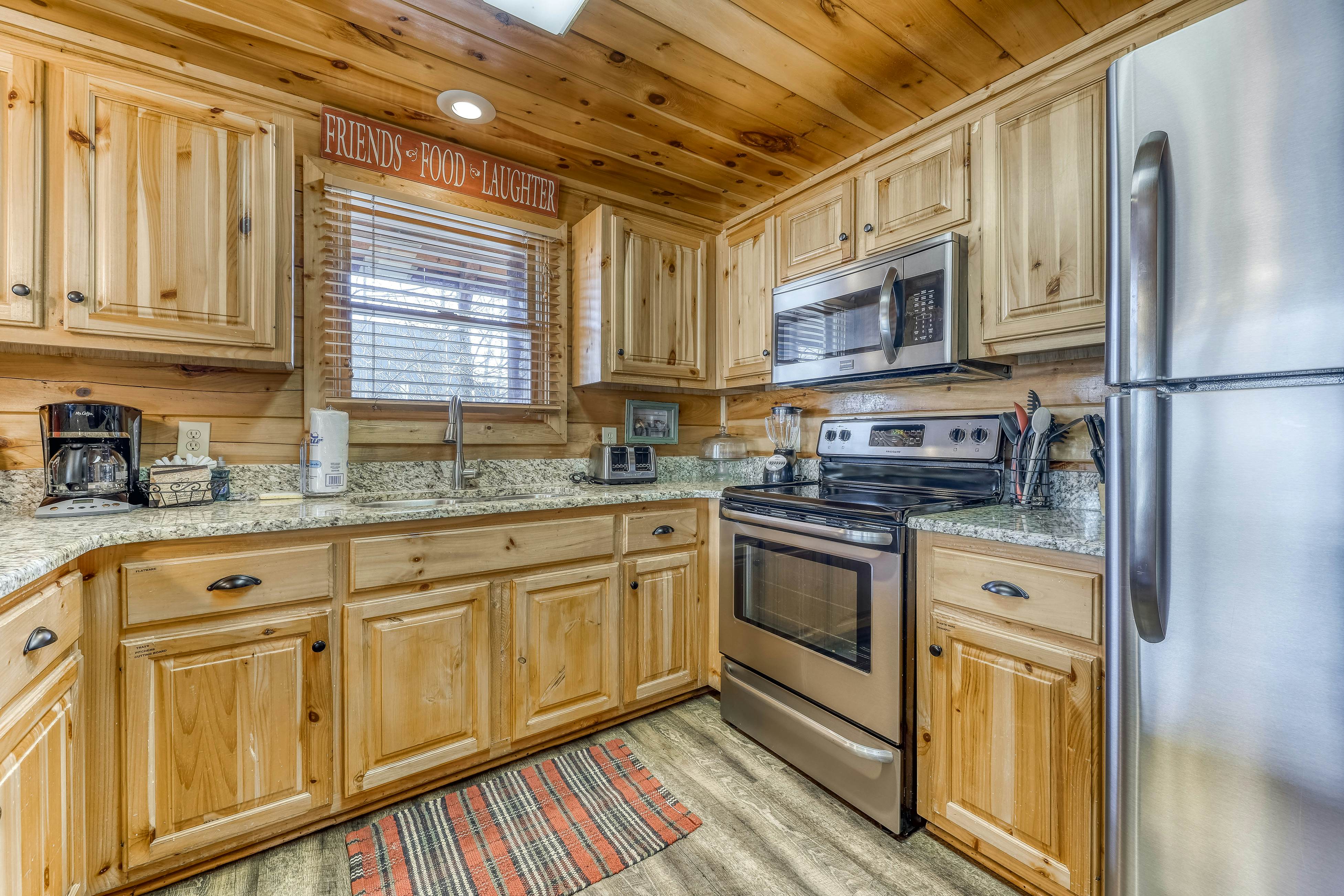 Rustic home w/ private hot tub, free WiFi, full kitchen, & shared pool access