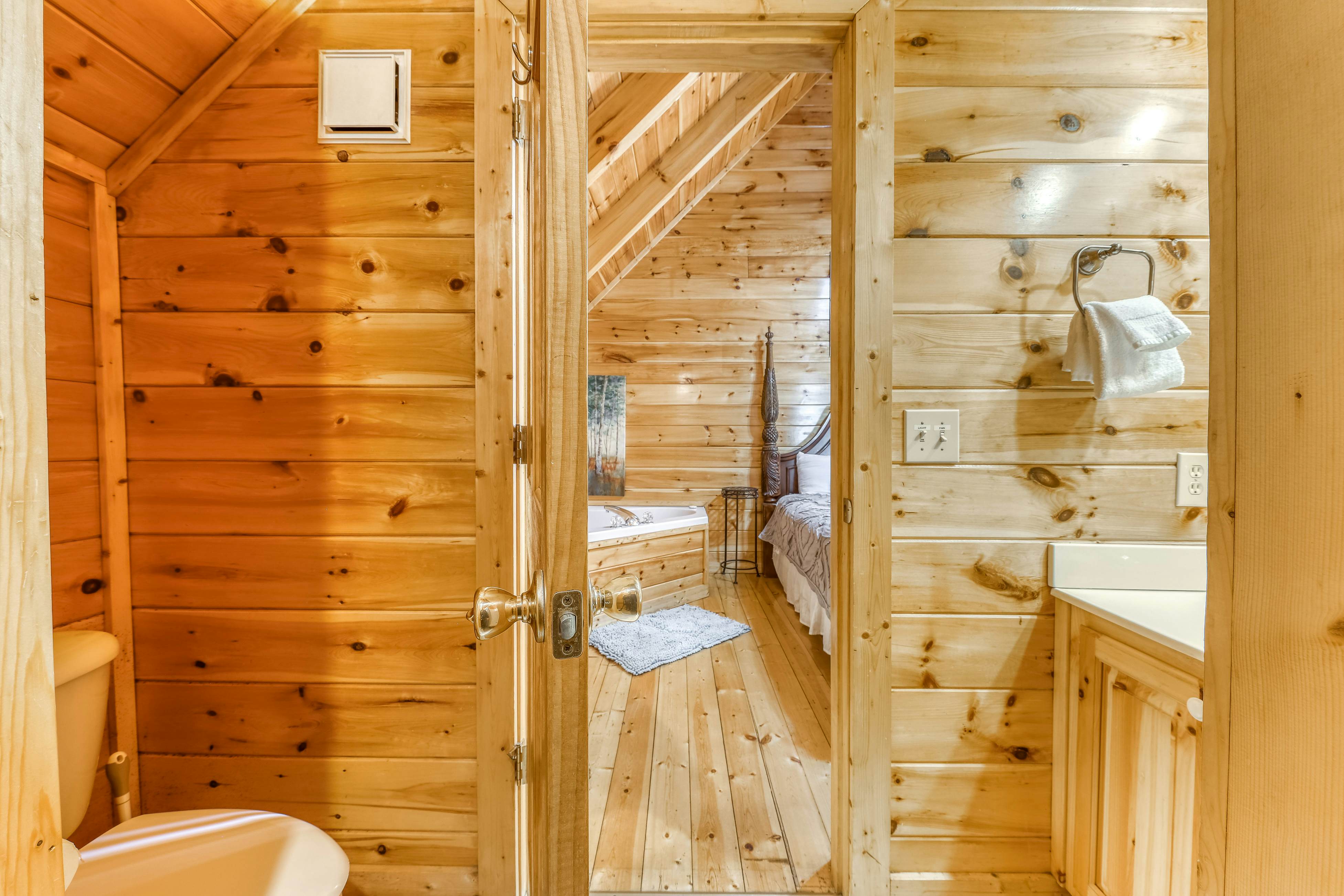 Rustic home w/ private hot tub, free WiFi, full kitchen, & shared pool access