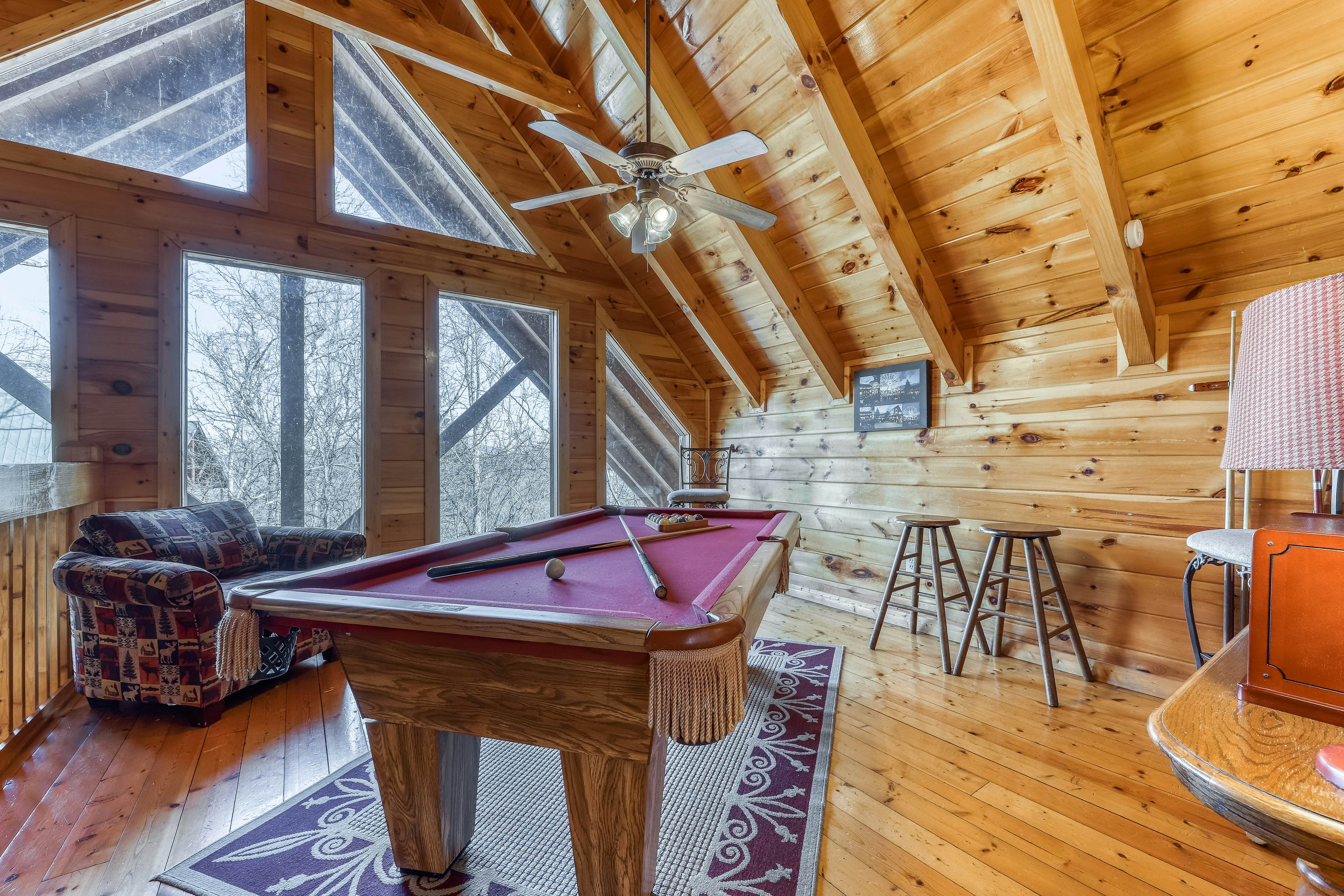 Rustic home w/ private hot tub, free WiFi, full kitchen, & shared pool access