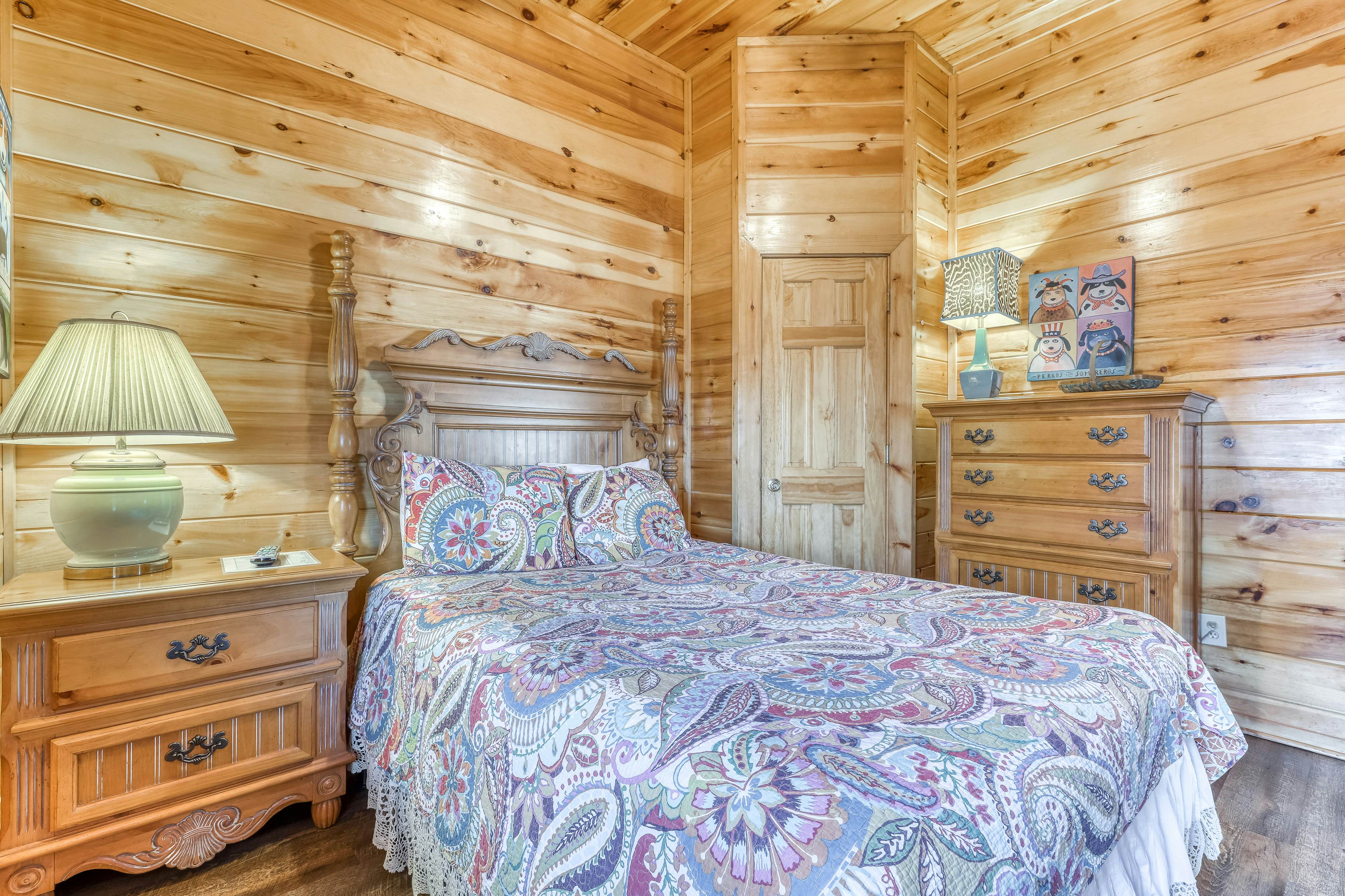 Rustic home w/ private hot tub, free WiFi, full kitchen, & shared pool access