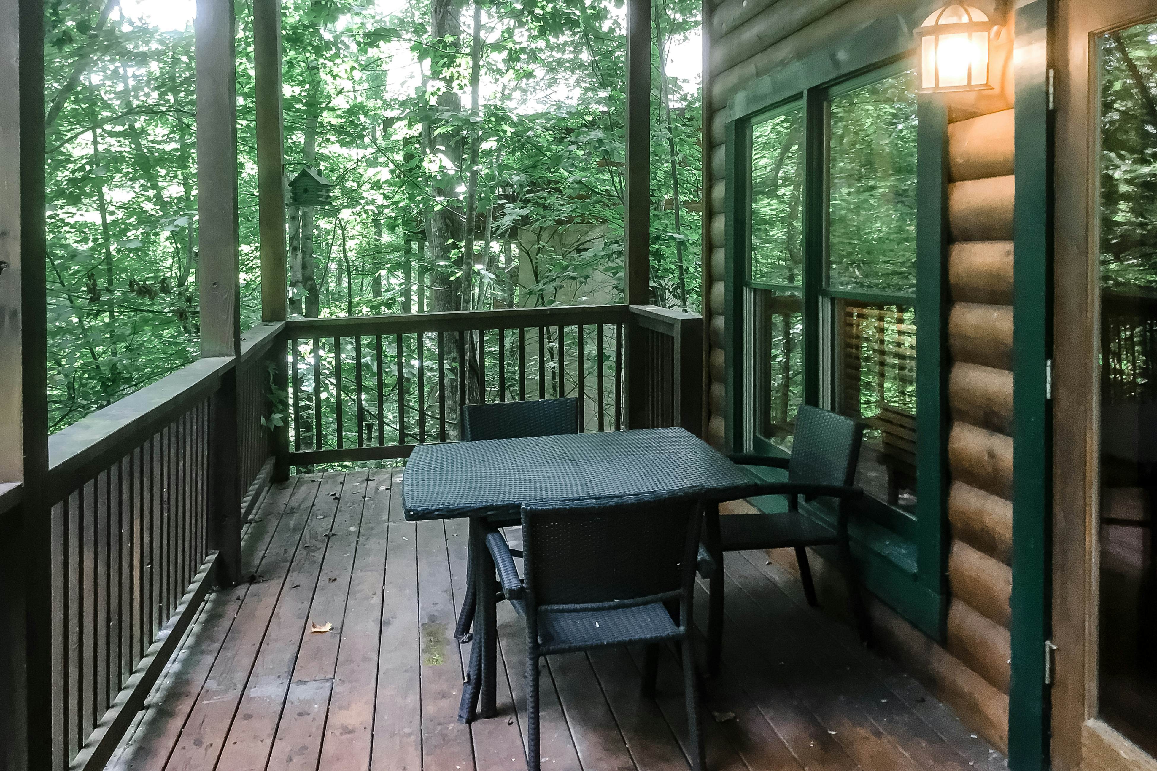 Rustic home w/ private hot tub, free WiFi, full kitchen, & shared pool access