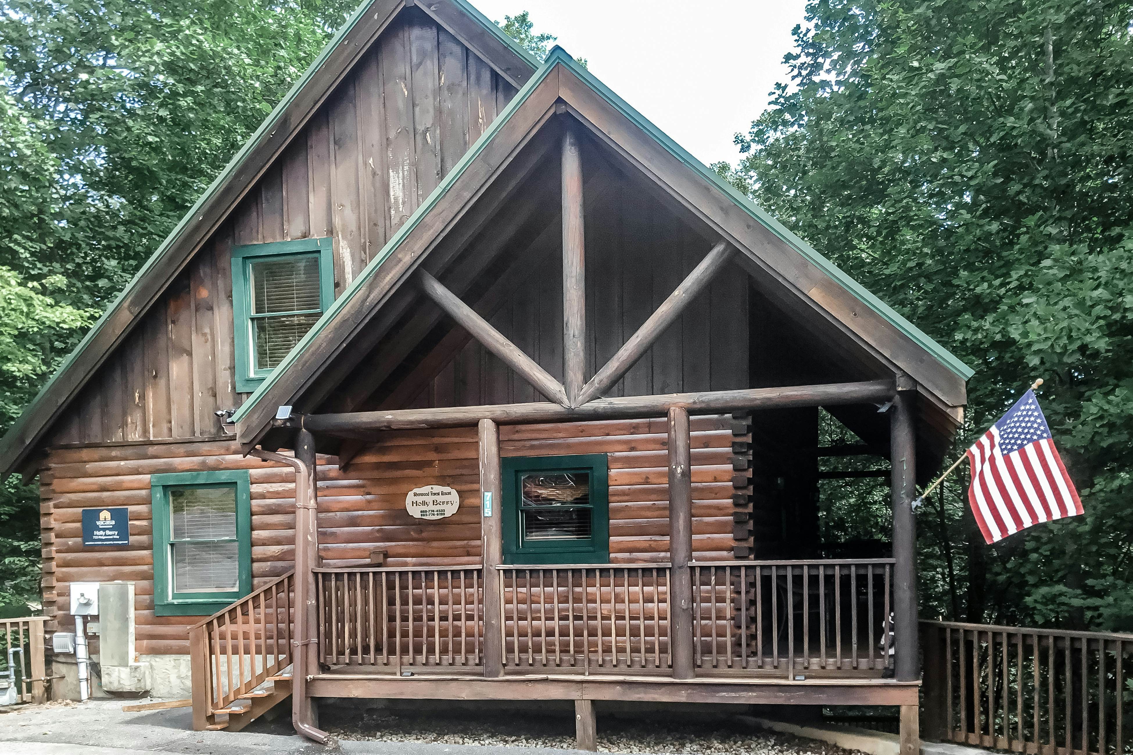 Rustic home w/ private hot tub, free WiFi, full kitchen, & shared pool access